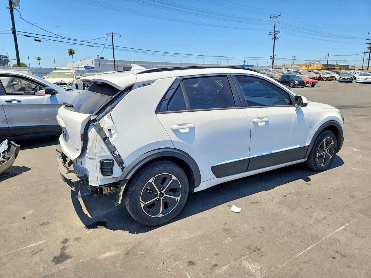 2025 Kia Niro Lx White vin: KNDCP3LE4S5237453