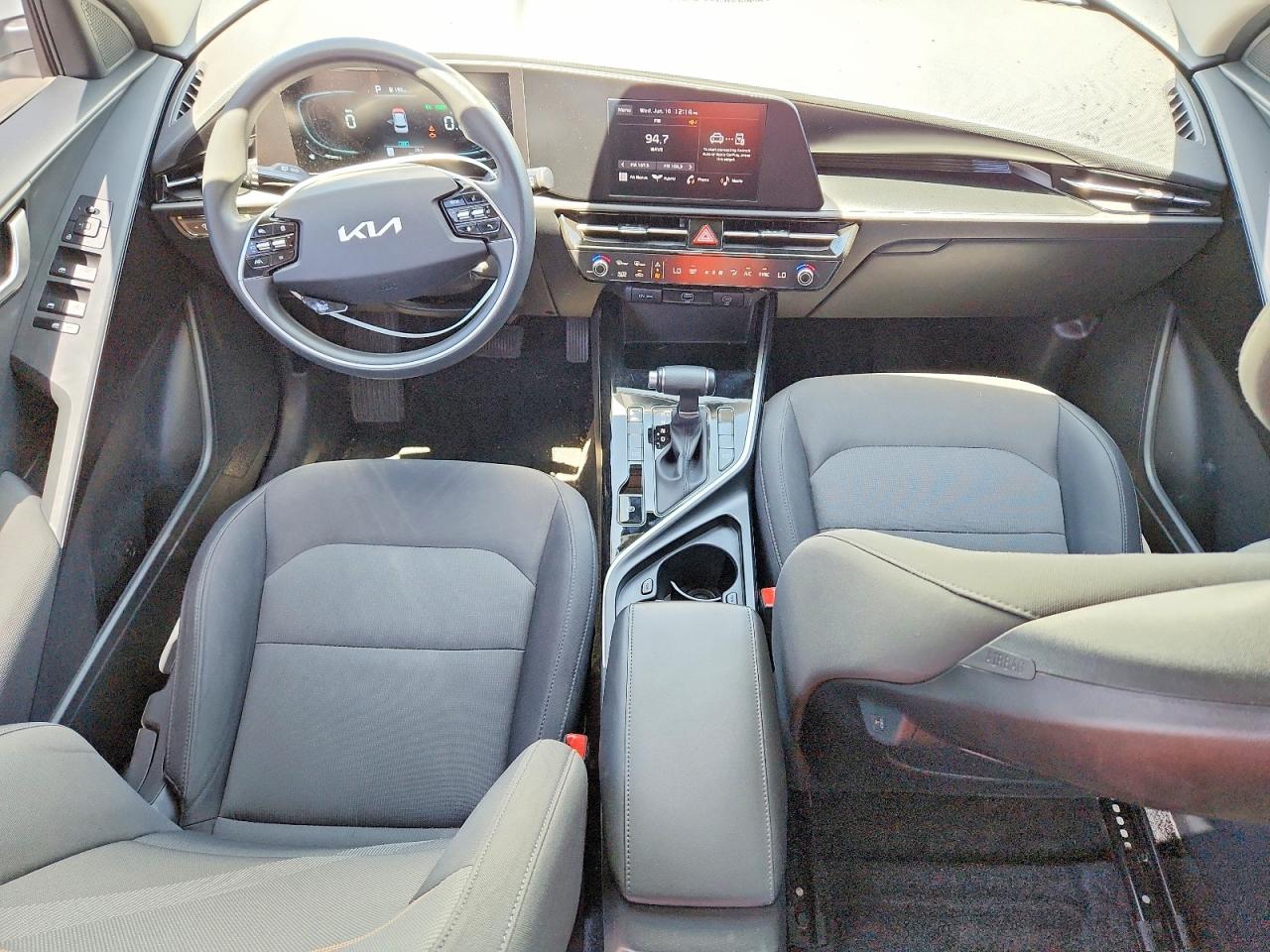2025 Kia Niro Lx White vin: KNDCP3LE4S5237453
