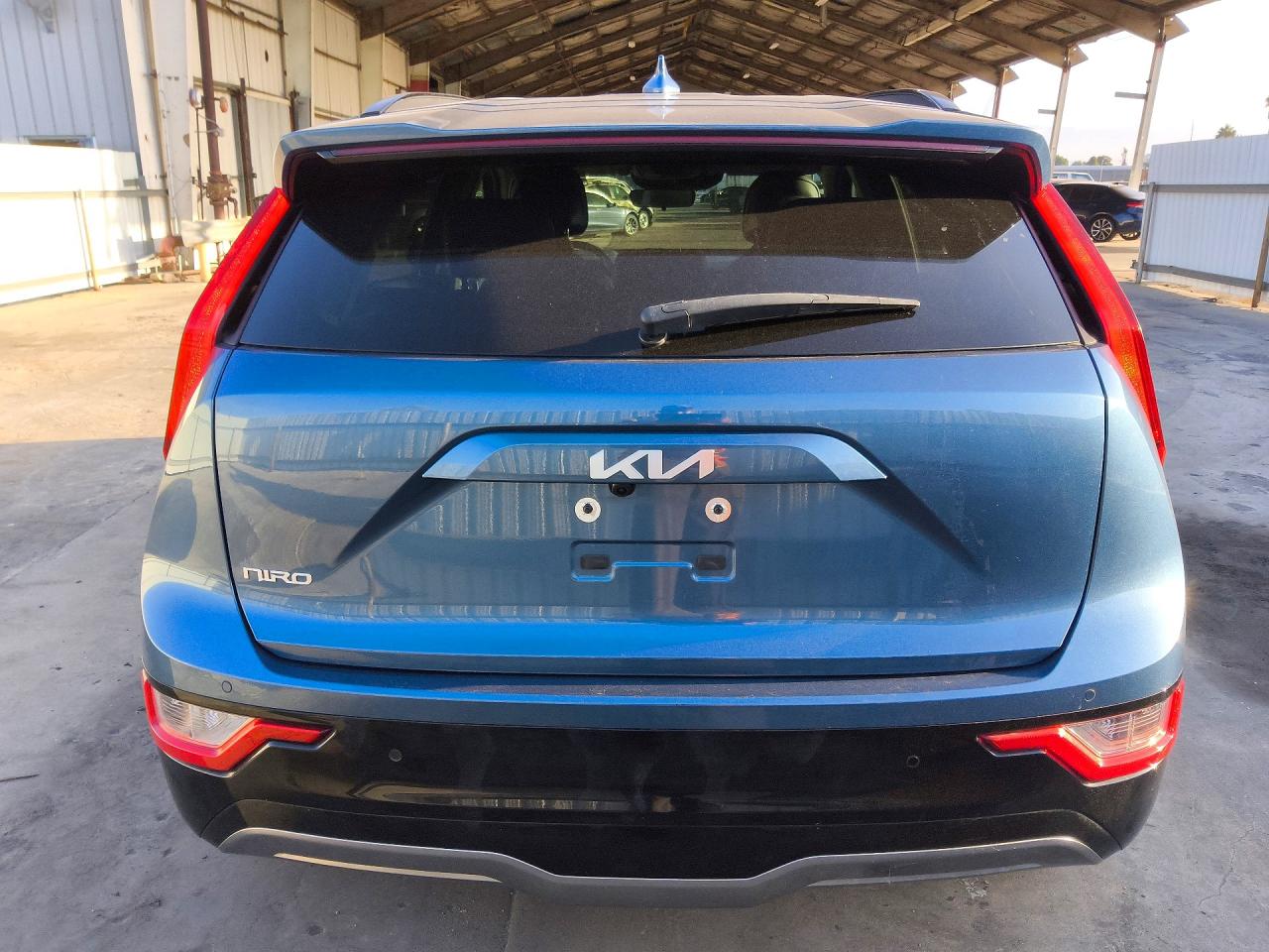 2023 Kia Niro Wind Blue vin: KNDCR3L10P5027740