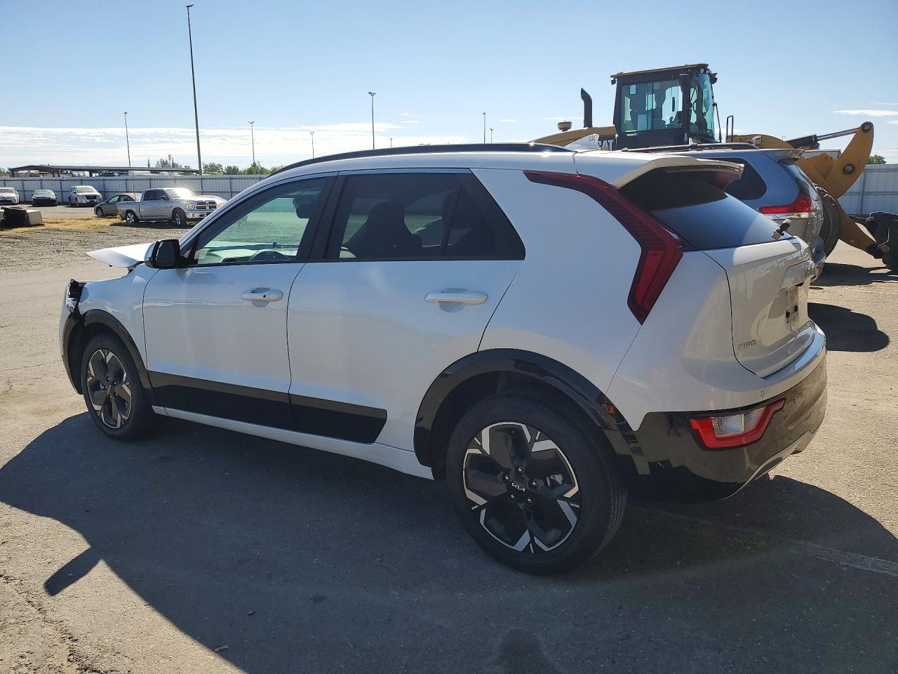 2024 Kia Niro Wind White vin: KNDCR3L14R5111613
