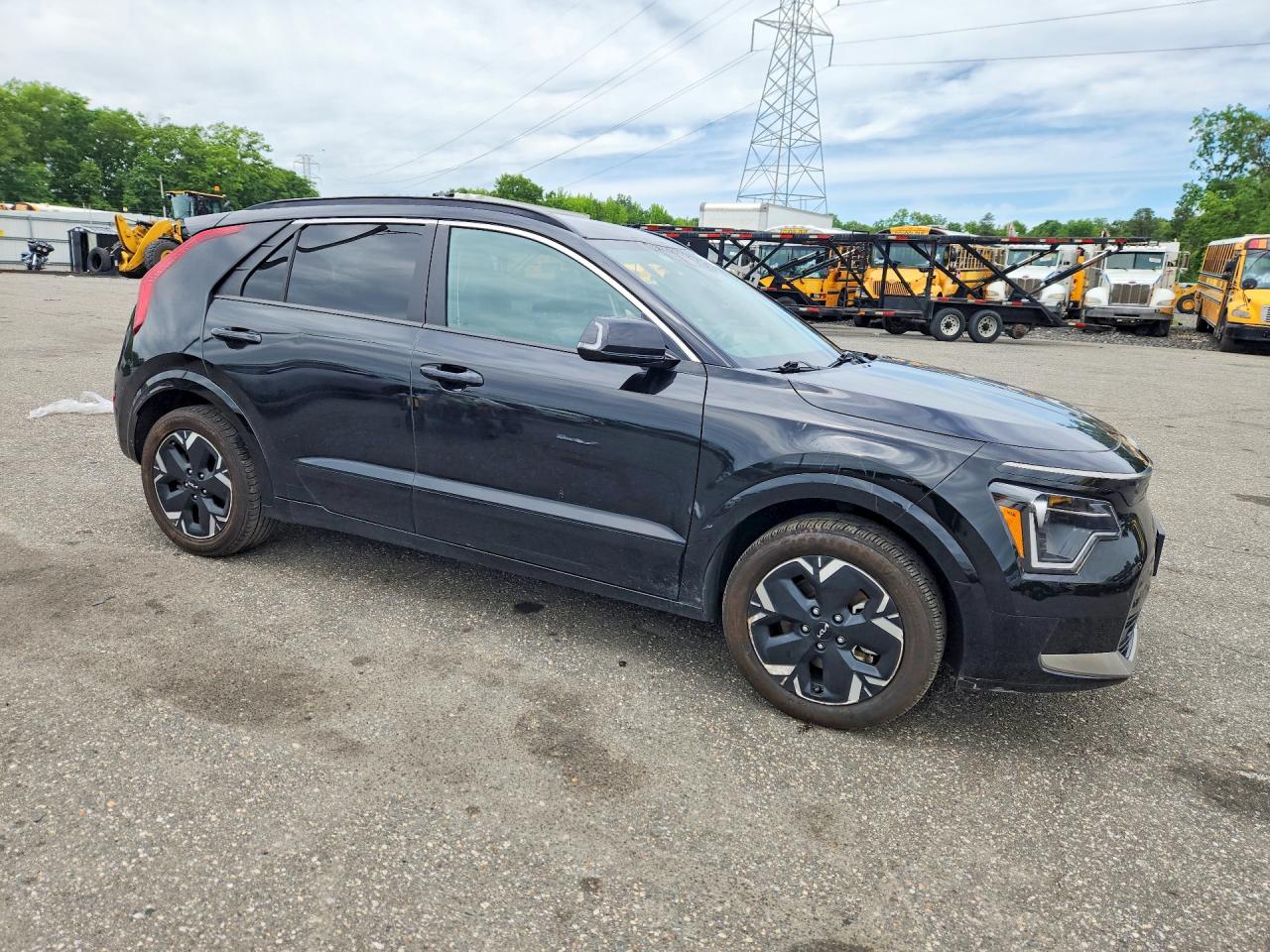 2024 Kia Niro Wind Black vin: KNDCR3L14R5111935