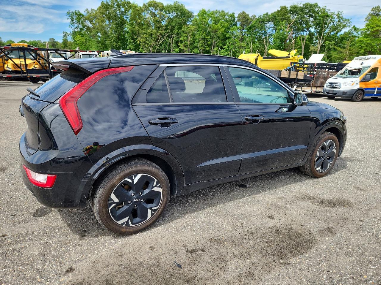 2024 Kia Niro Wind Black vin: KNDCR3L14R5111935