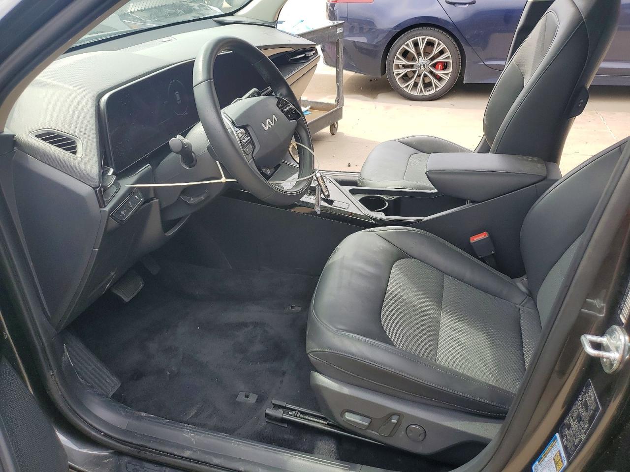 2024 Kia Niro Wind Gray vin: KNDCR3L17R5108317
