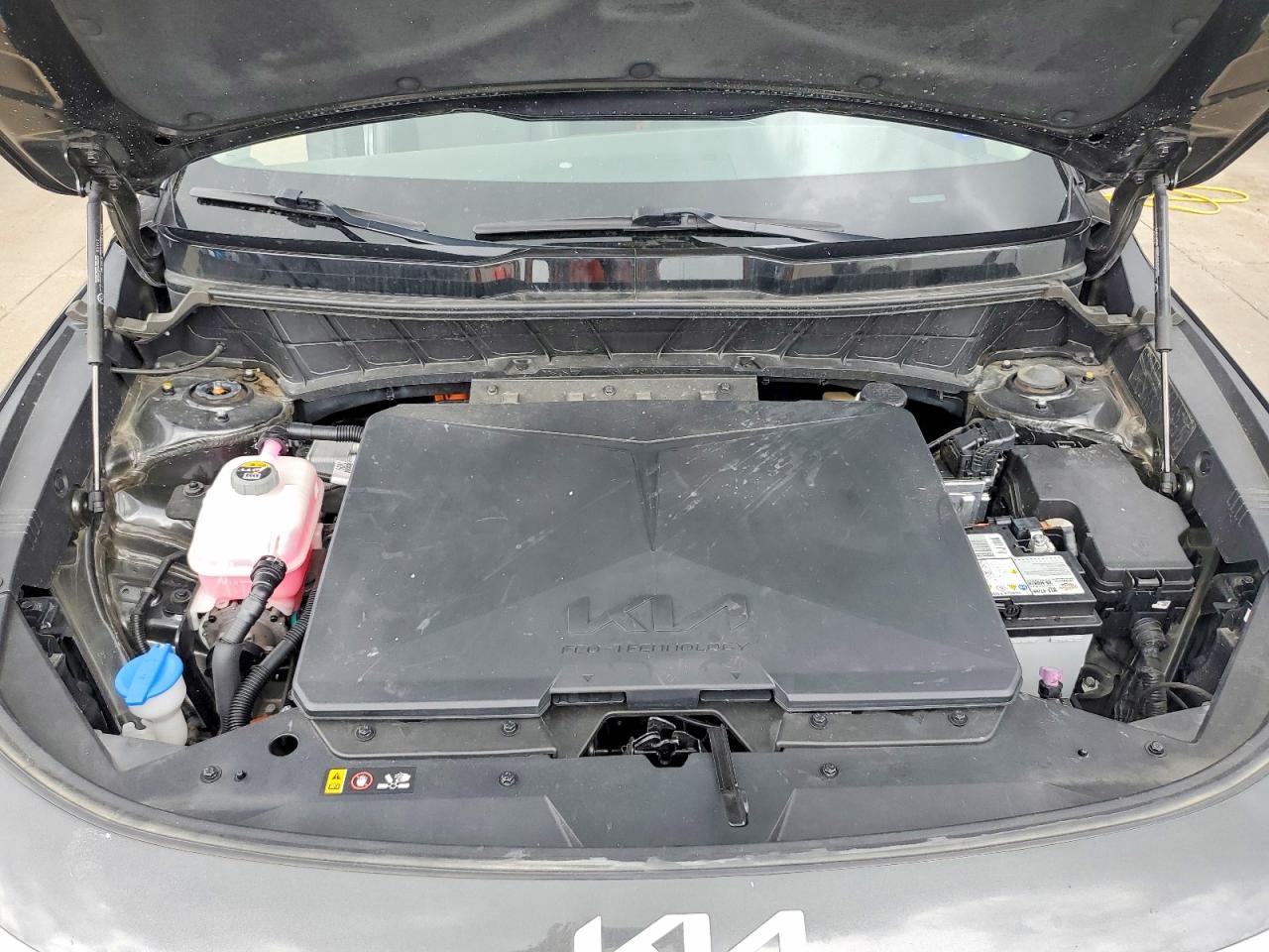 2024 Kia Niro Wind Gray vin: KNDCR3L17R5108317