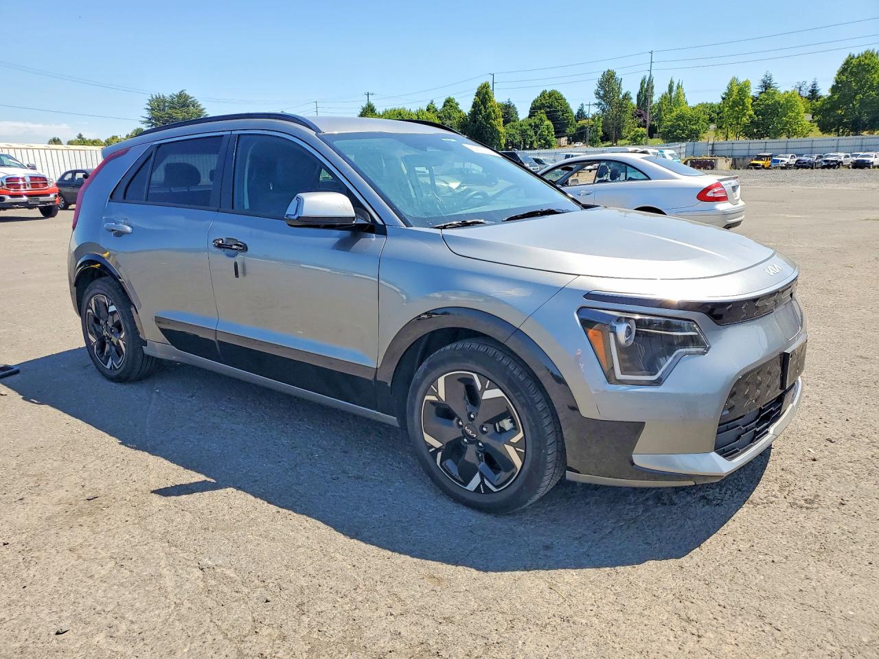 2023 Kia Niro Wind Silver vin: KNDCR3L19P5029633