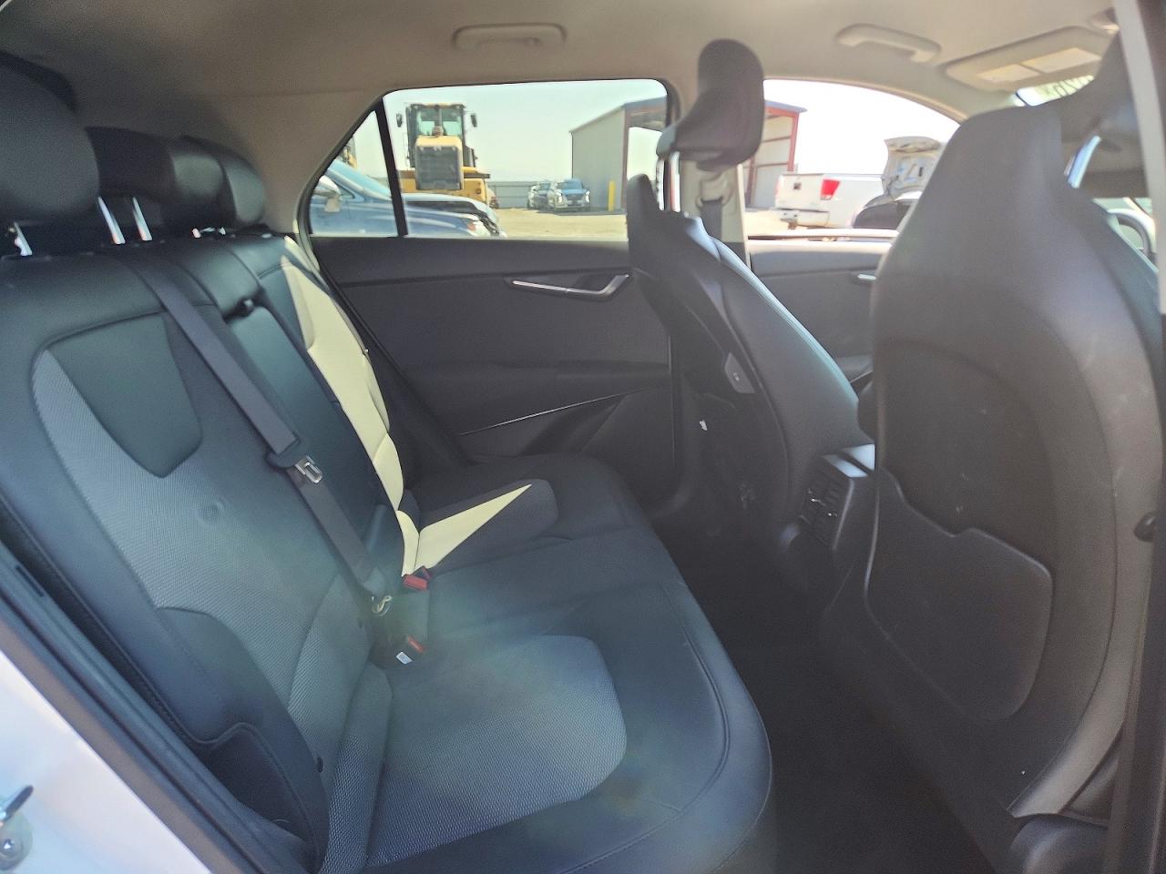 2024 Kia Niro Ex White vin: KNDCR3LE2R5184420