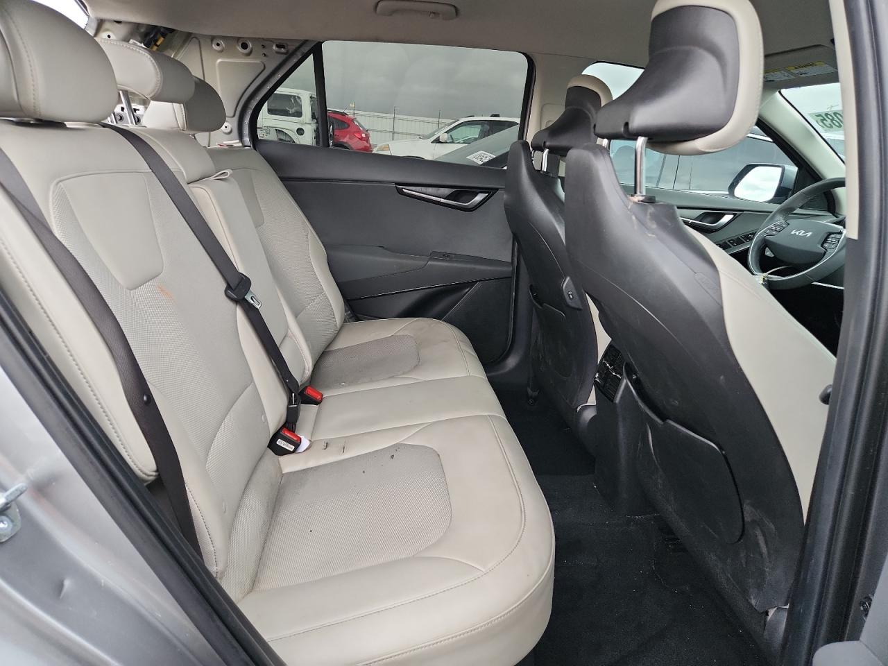 2023 Kia Niro Ex Silver vin: KNDCR3LE5P5111068
