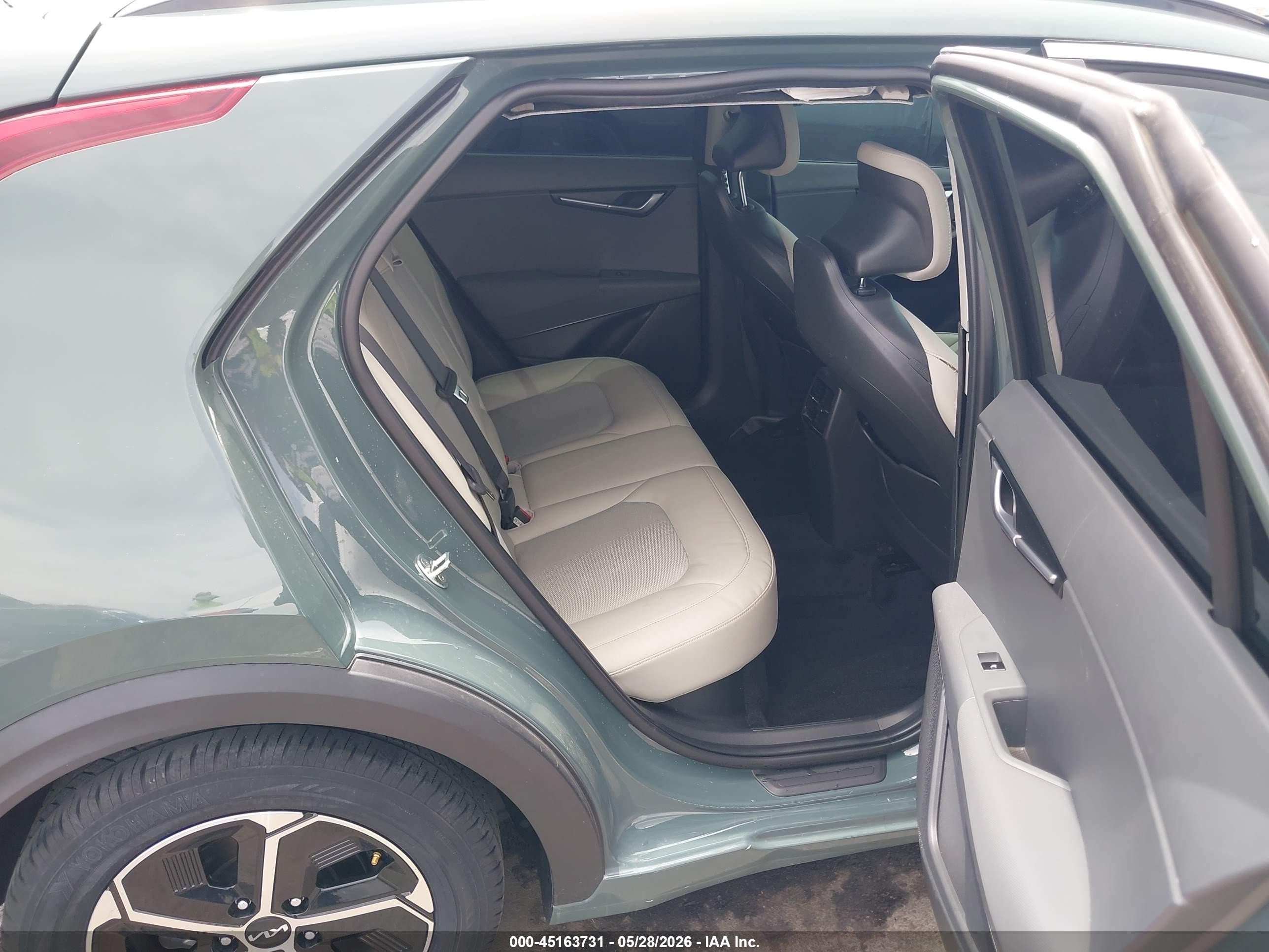 2023 Kia Niro Ex Green vin: KNDCR3LE8P5037502