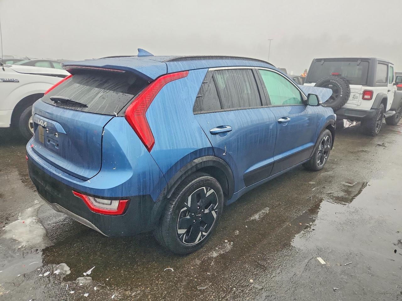 2023 Kia Niro Wave Blue vin: KNDCT3L14P5014331