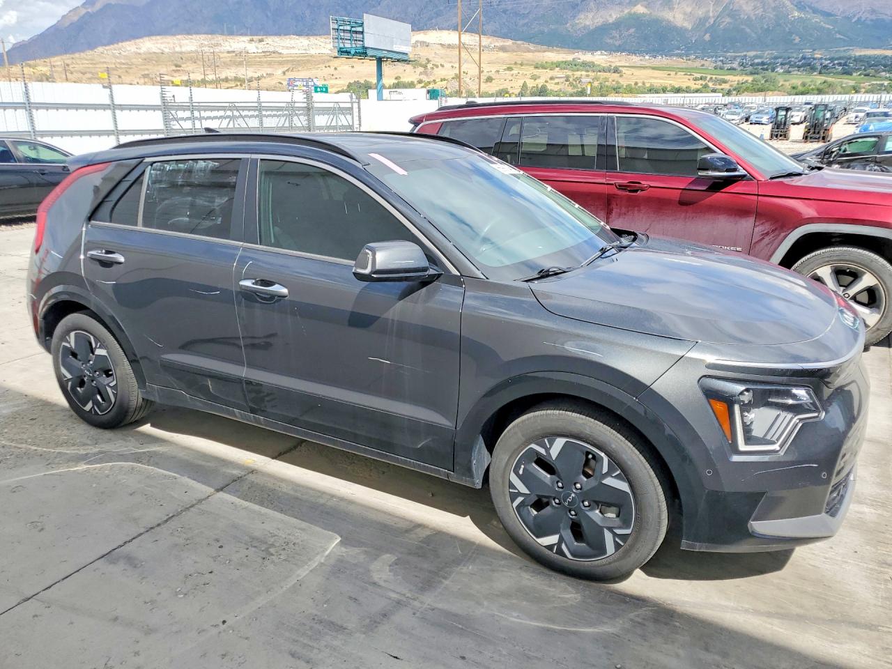 2023 Kia Niro Wave Charcoal vin: KNDCT3L17P5044827