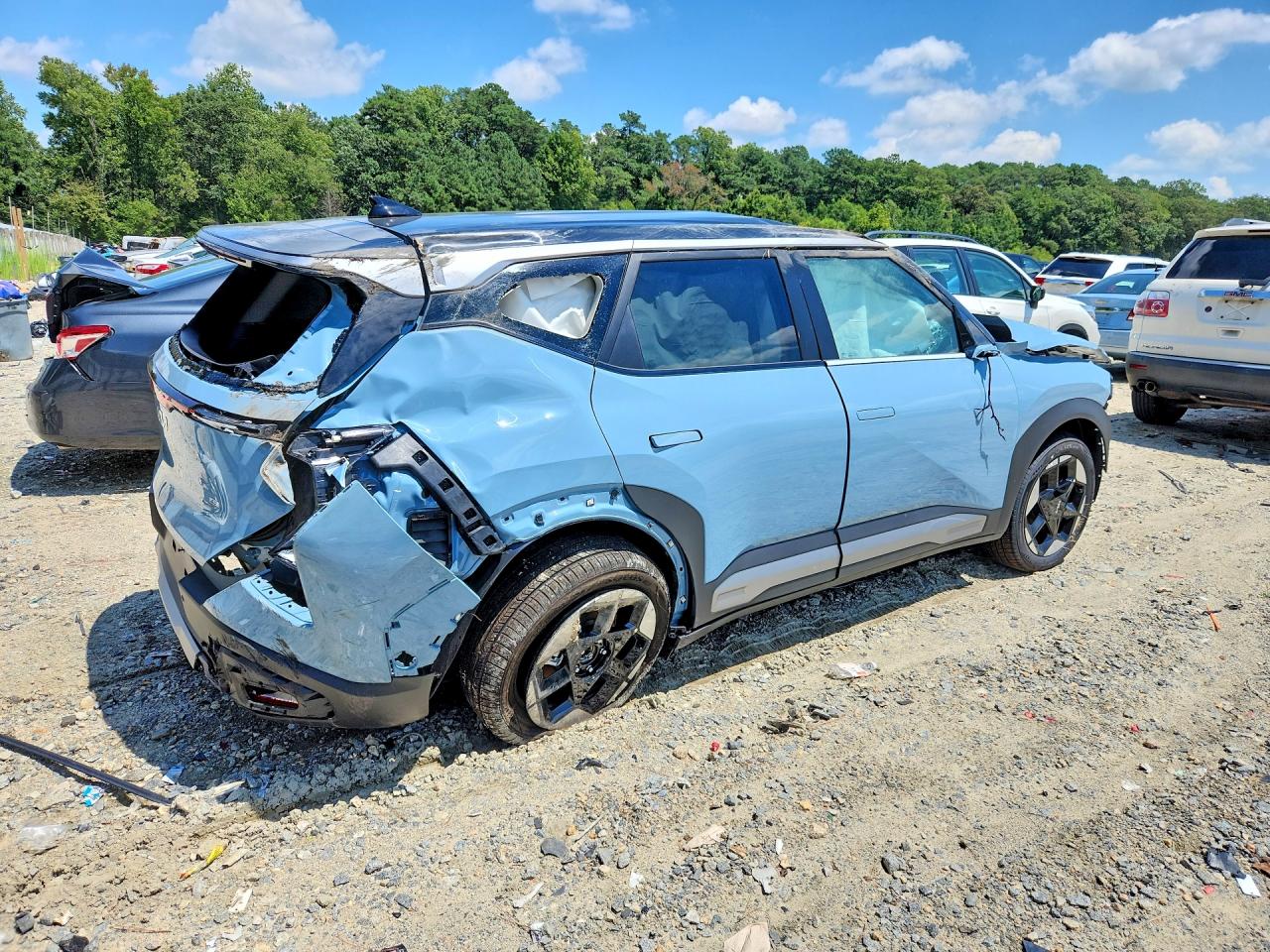 2027 Kia Seltos S Blue vin: KNDELCD3XV7022802