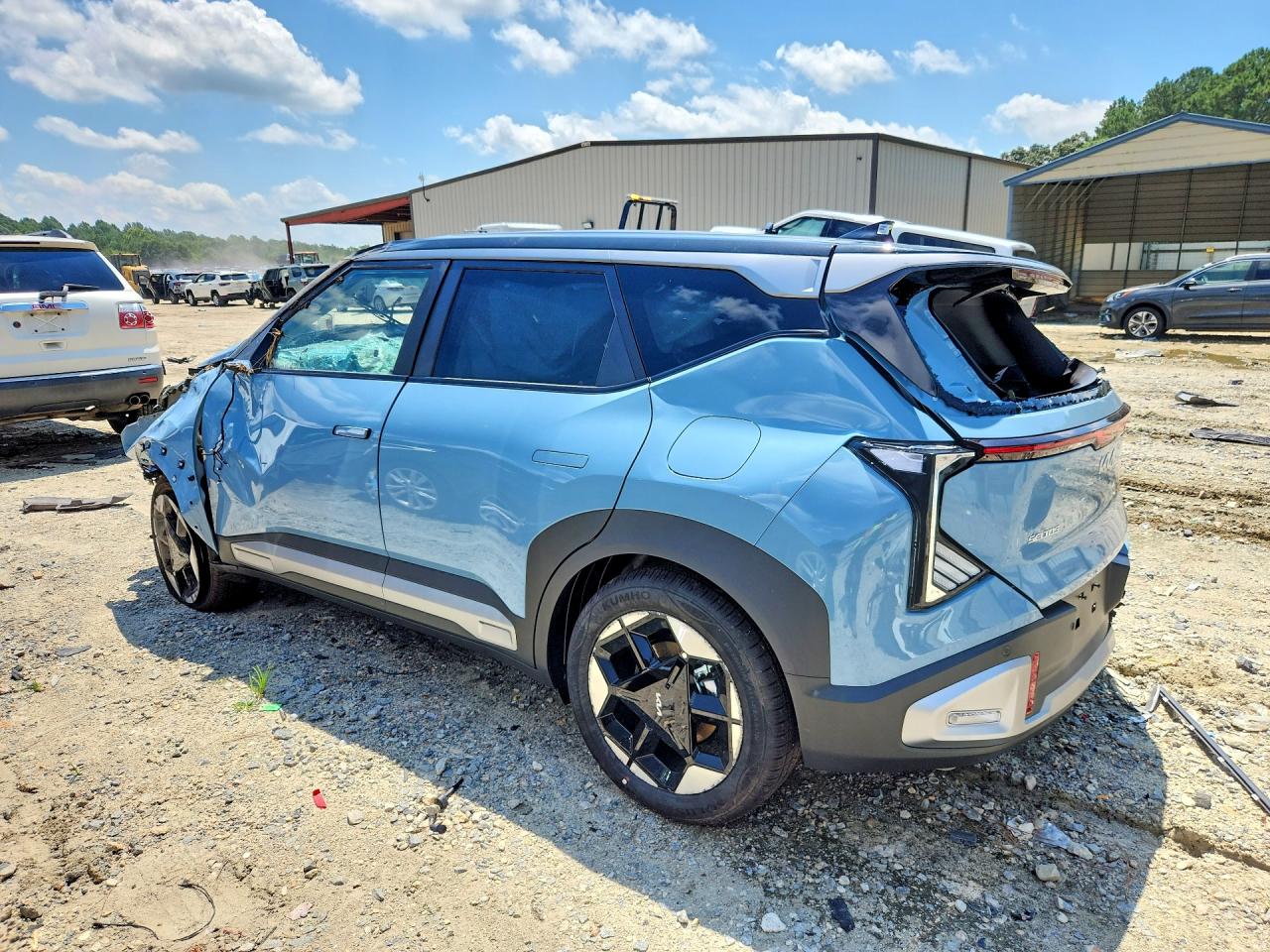 2027 Kia Seltos S Blue vin: KNDELCD3XV7022802