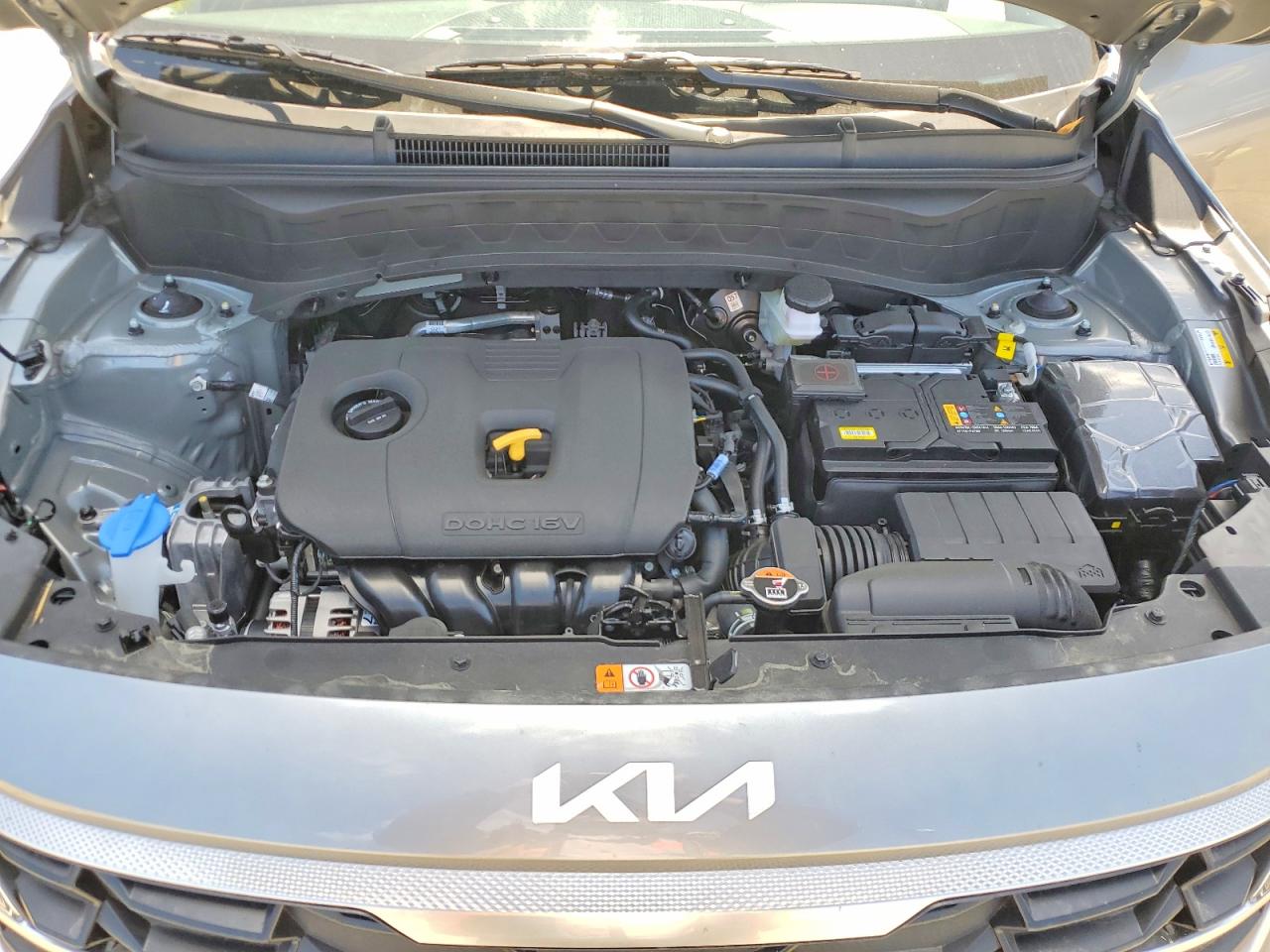 2026 Kia Seltos Lx Silver vin: KNDEP2AA0T7929072