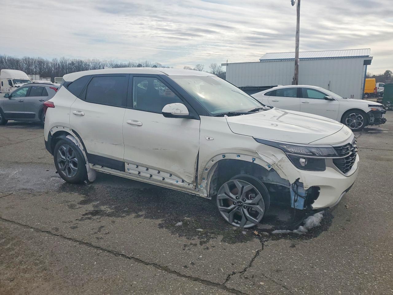 2026 Kia Seltos Lx White vin: KNDEP2AA3T7847594