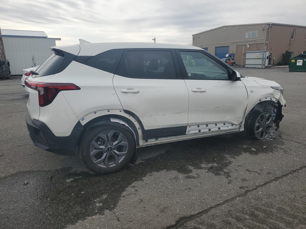 2026 Kia Seltos Lx White vin: KNDEP2AA3T7847594 Damage: Right Qtr Panel, Heavy Scratch, 1 To 2 Inches