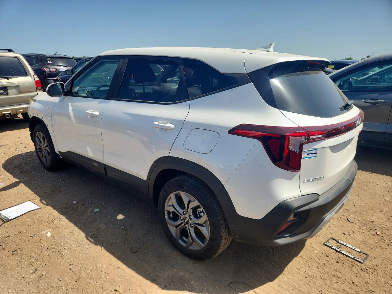 2026 Kia Seltos Lx White vin: KNDEP2AA7T7946418