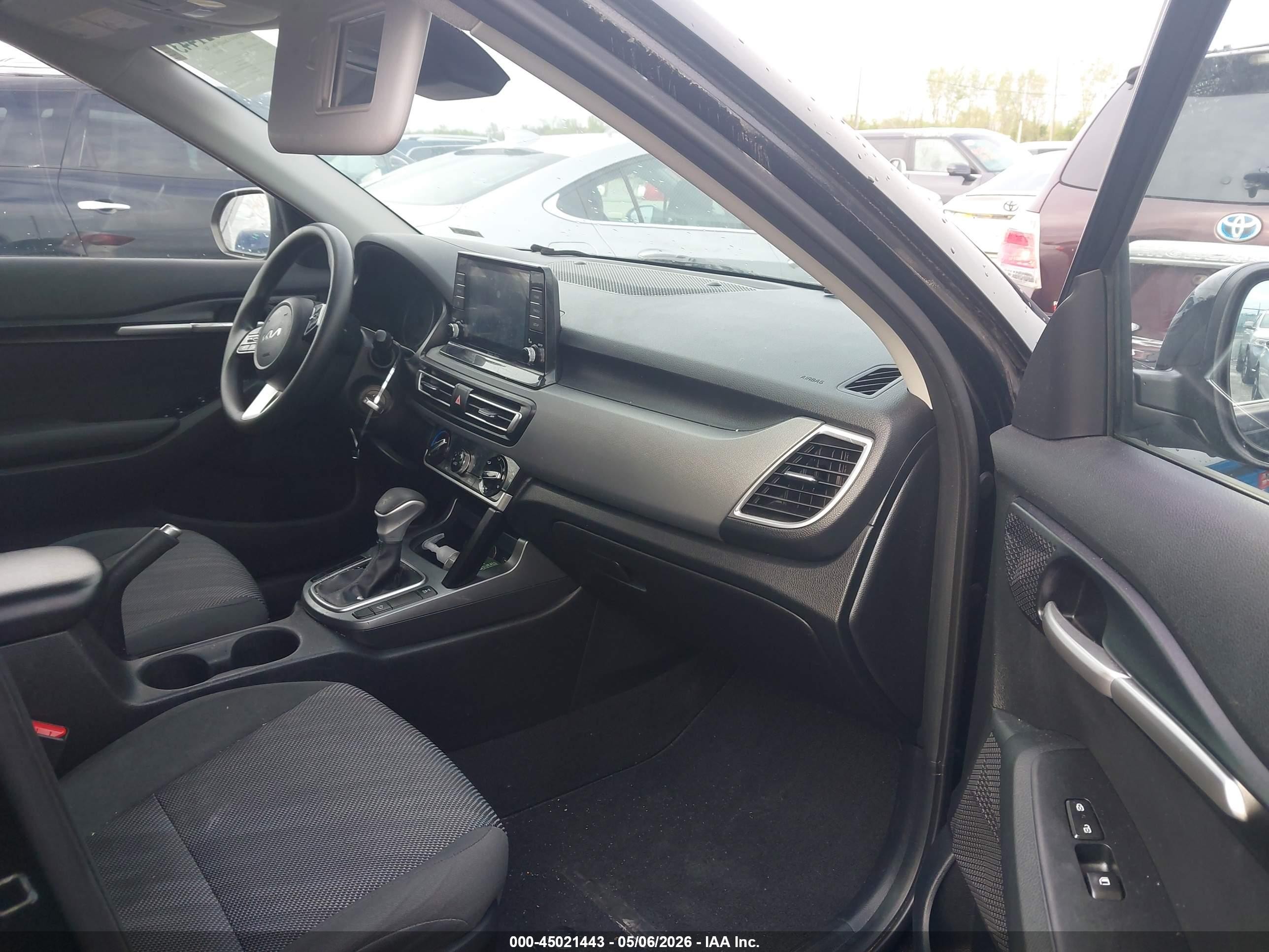 2022 Kia Seltos Lx Black vin: KNDEPCAA0N7341973