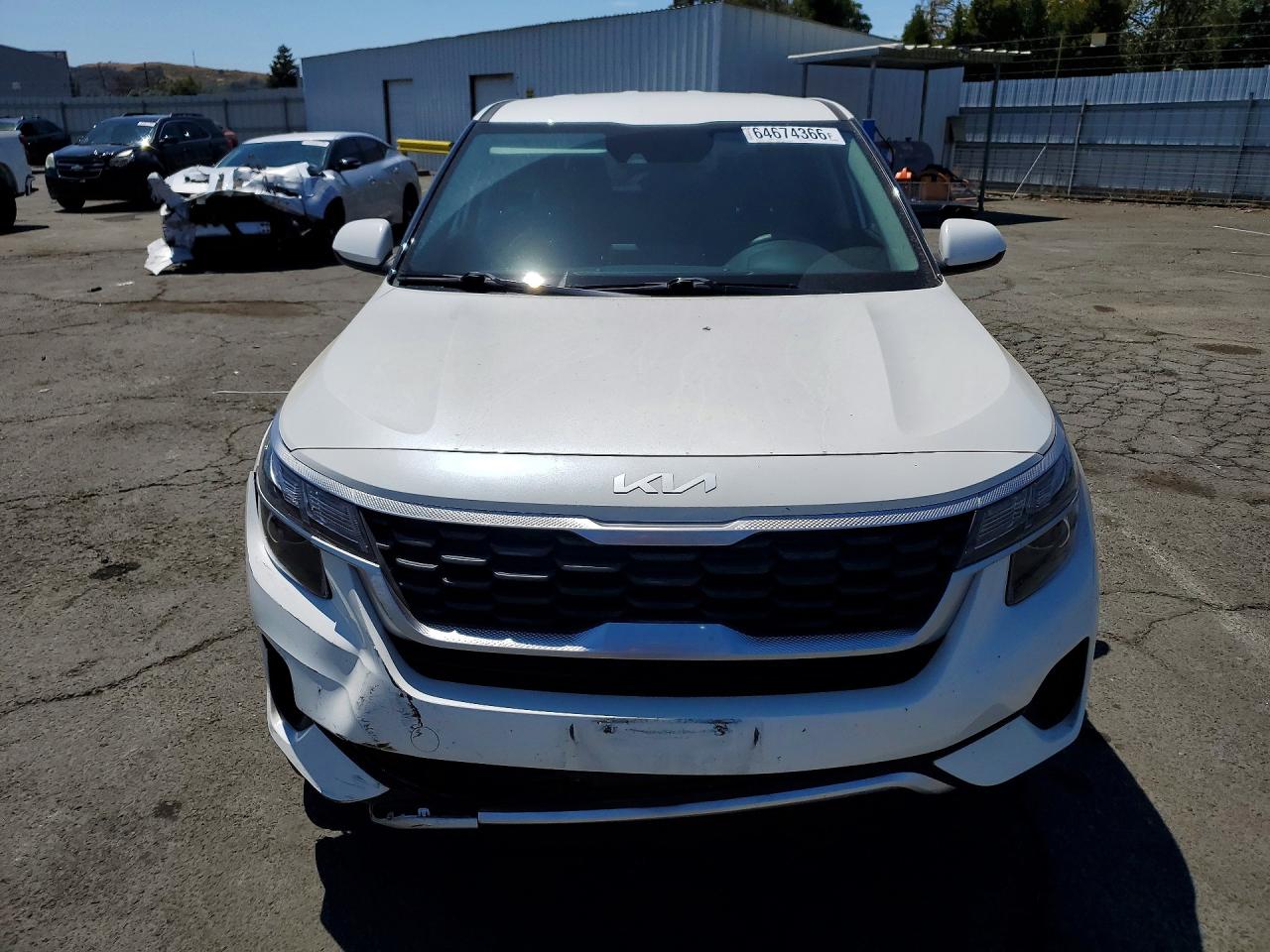 2023 Kia Seltos Lx White vin: KNDEPCAA0P7371932