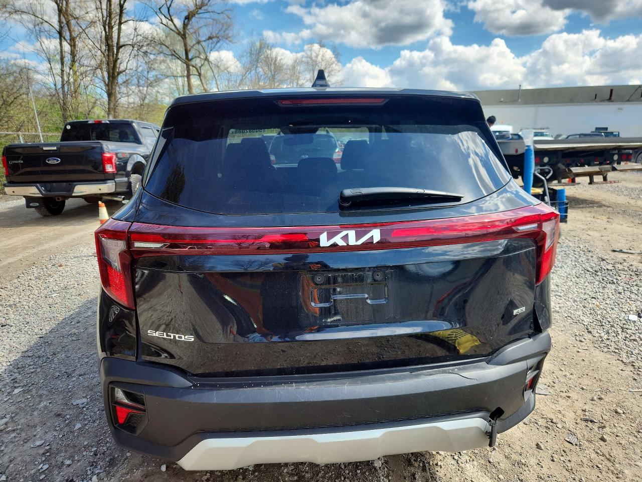 2025 Kia Seltos Lx Black vin: KNDEPCAA1S7727460
