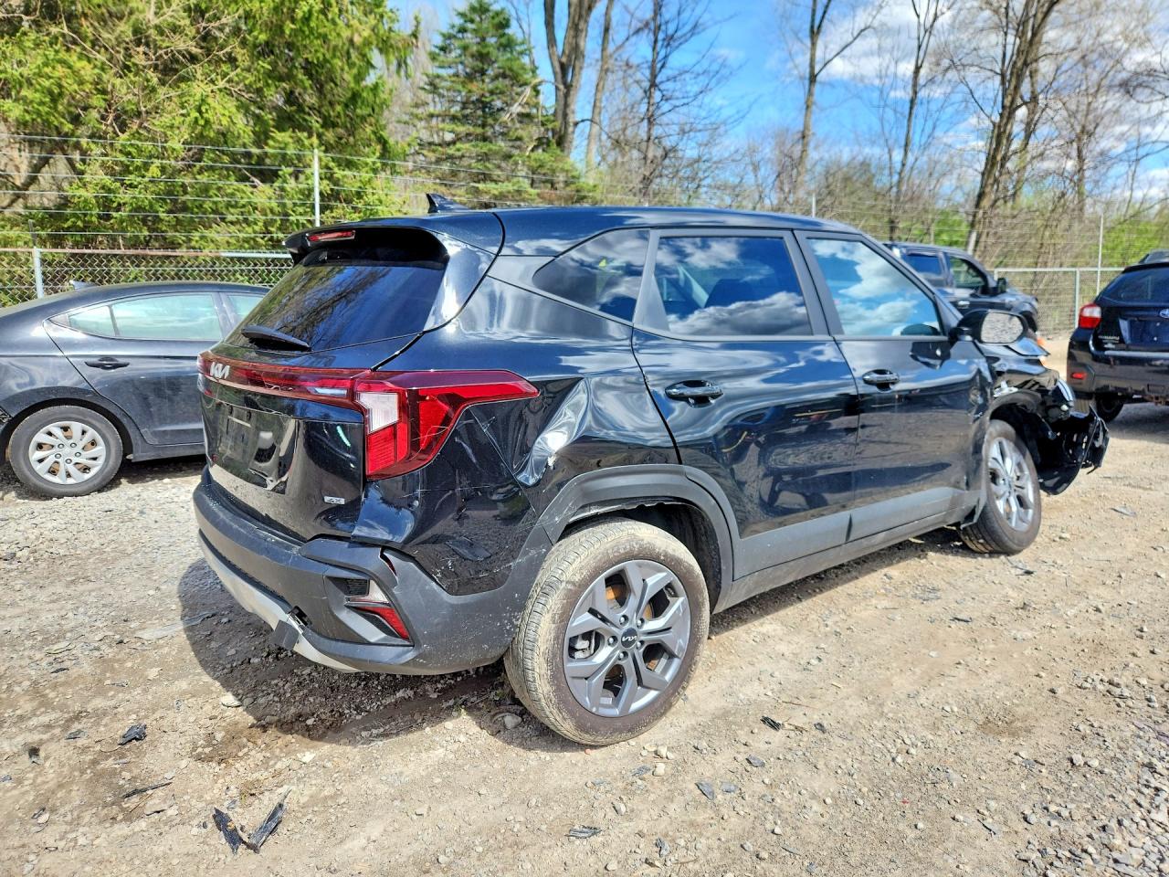 2025 Kia Seltos Lx Black vin: KNDEPCAA1S7727460