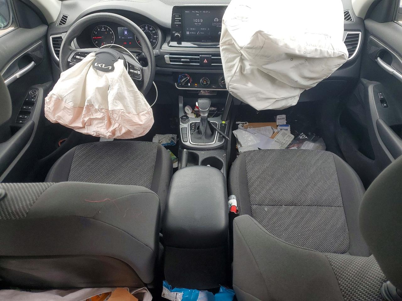 2023 Kia Seltos Lx White vin: KNDEPCAA6P7362720