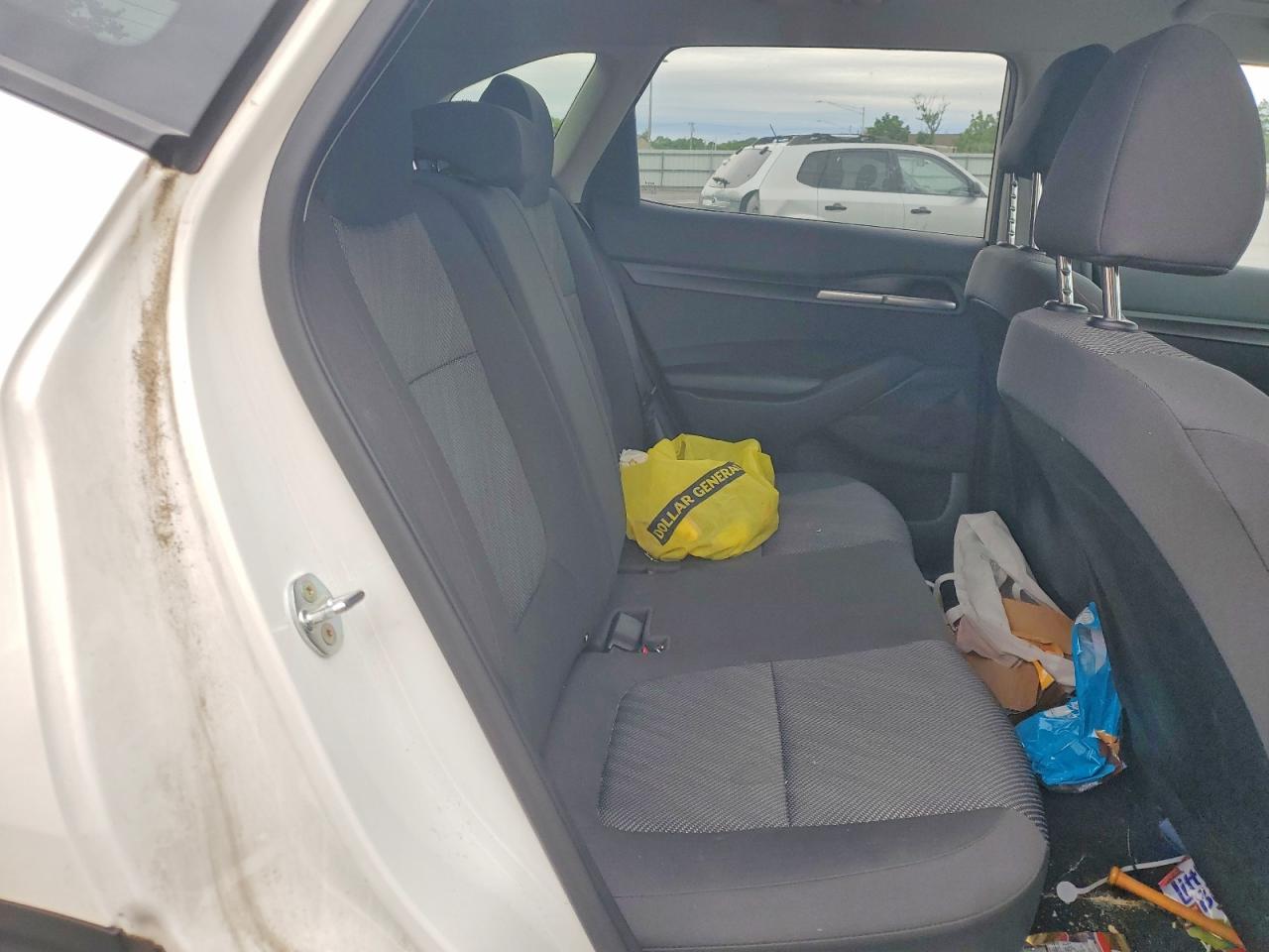 2023 Kia Seltos Lx White vin: KNDEPCAA6P7362720