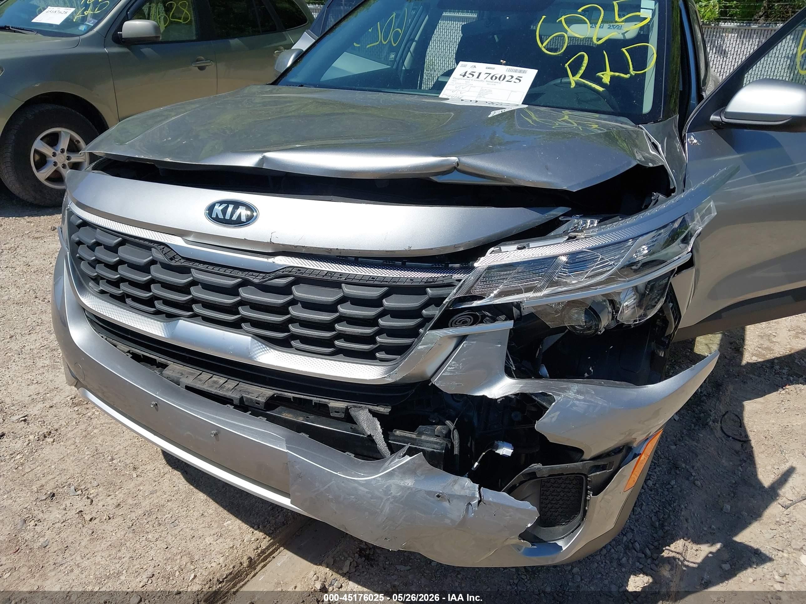 2021 Kia Seltos Lx Gray vin: KNDEPCAA7M7155698