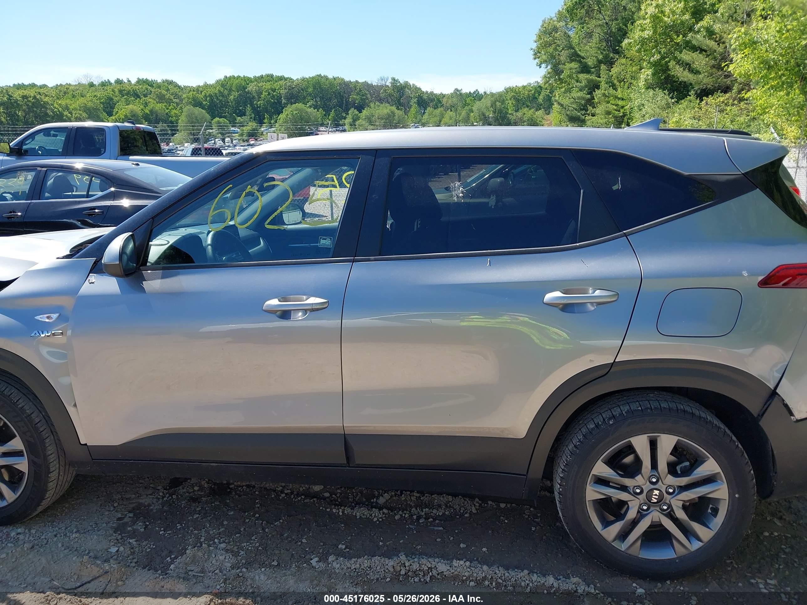 2021 Kia Seltos Lx Gray vin: KNDEPCAA7M7155698