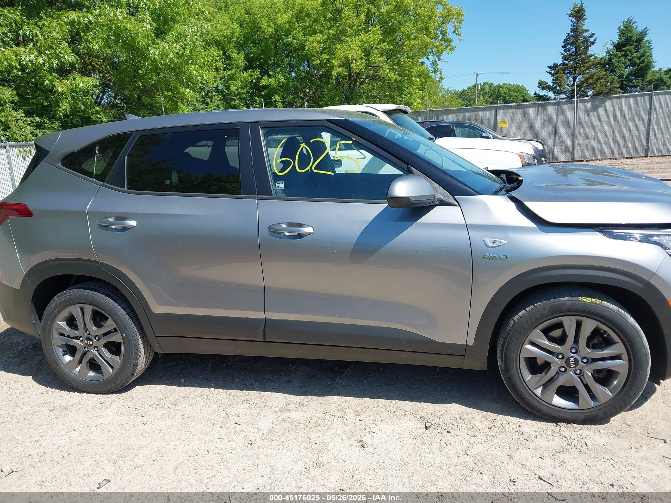 2021 Kia Seltos Lx Gray vin: KNDEPCAA7M7155698