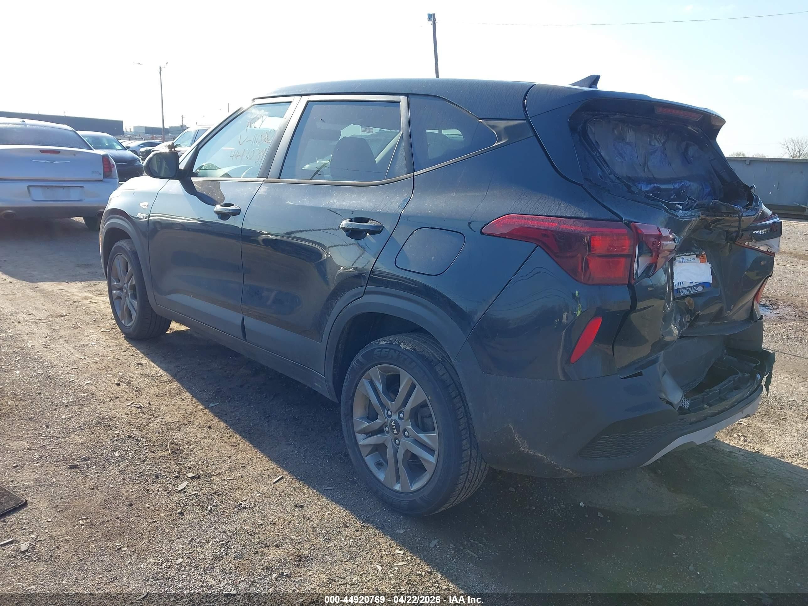 2021 Kia Seltos Lx Black vin: KNDEPCAA8M7110382
