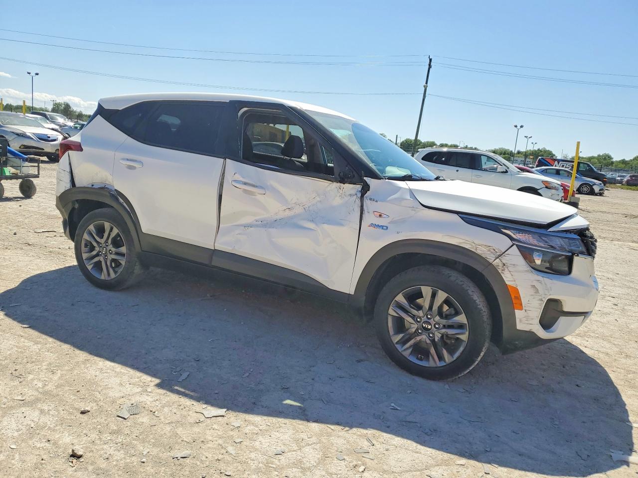 2021 Kia Seltos Lx White vin: KNDEPCAA8M7153085