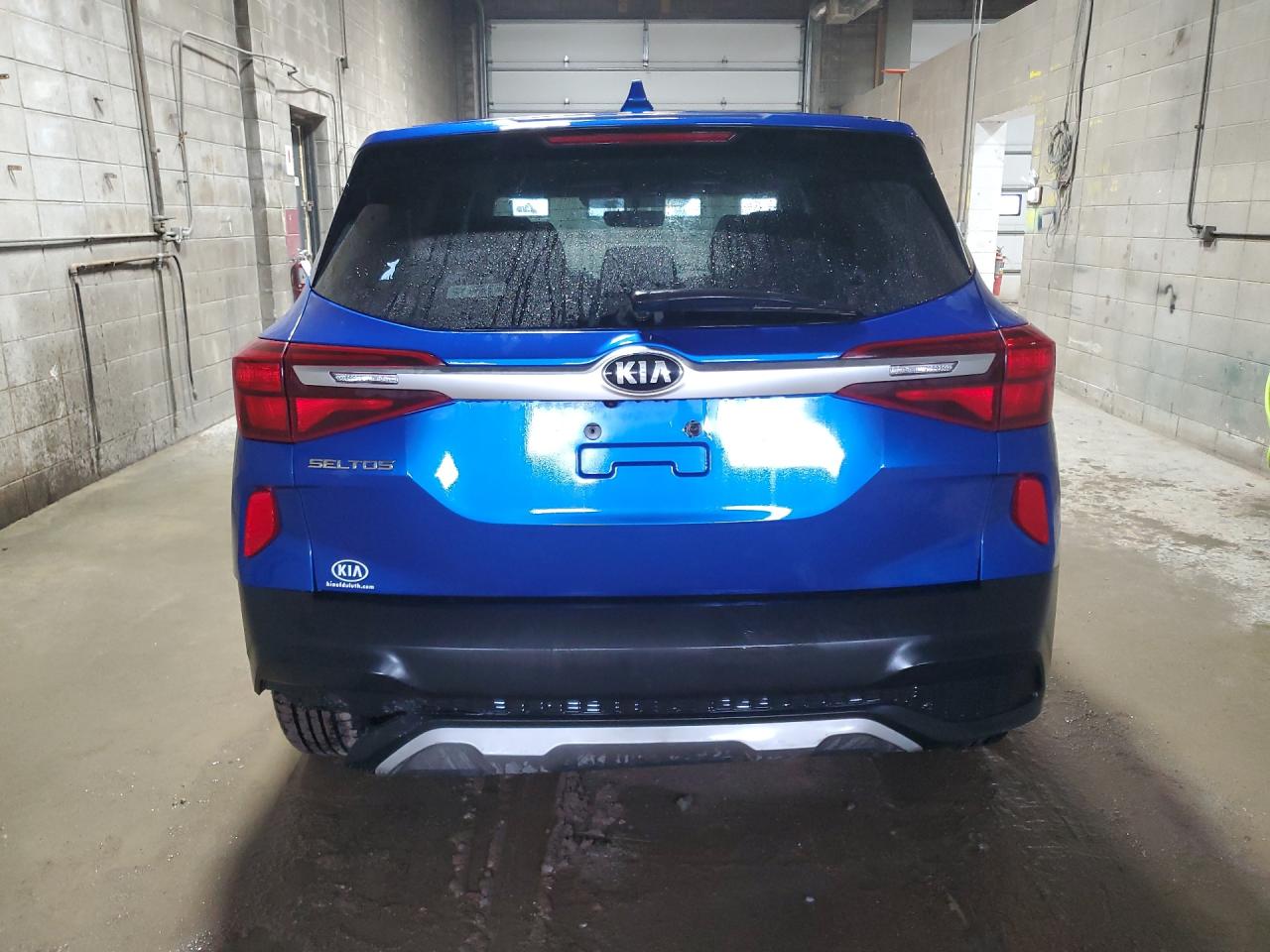 2021 Kia Seltos Lx Blue vin: KNDEPCAA8M7220591 Damage: Rear Bumper Molding, Broken, Replacement Required