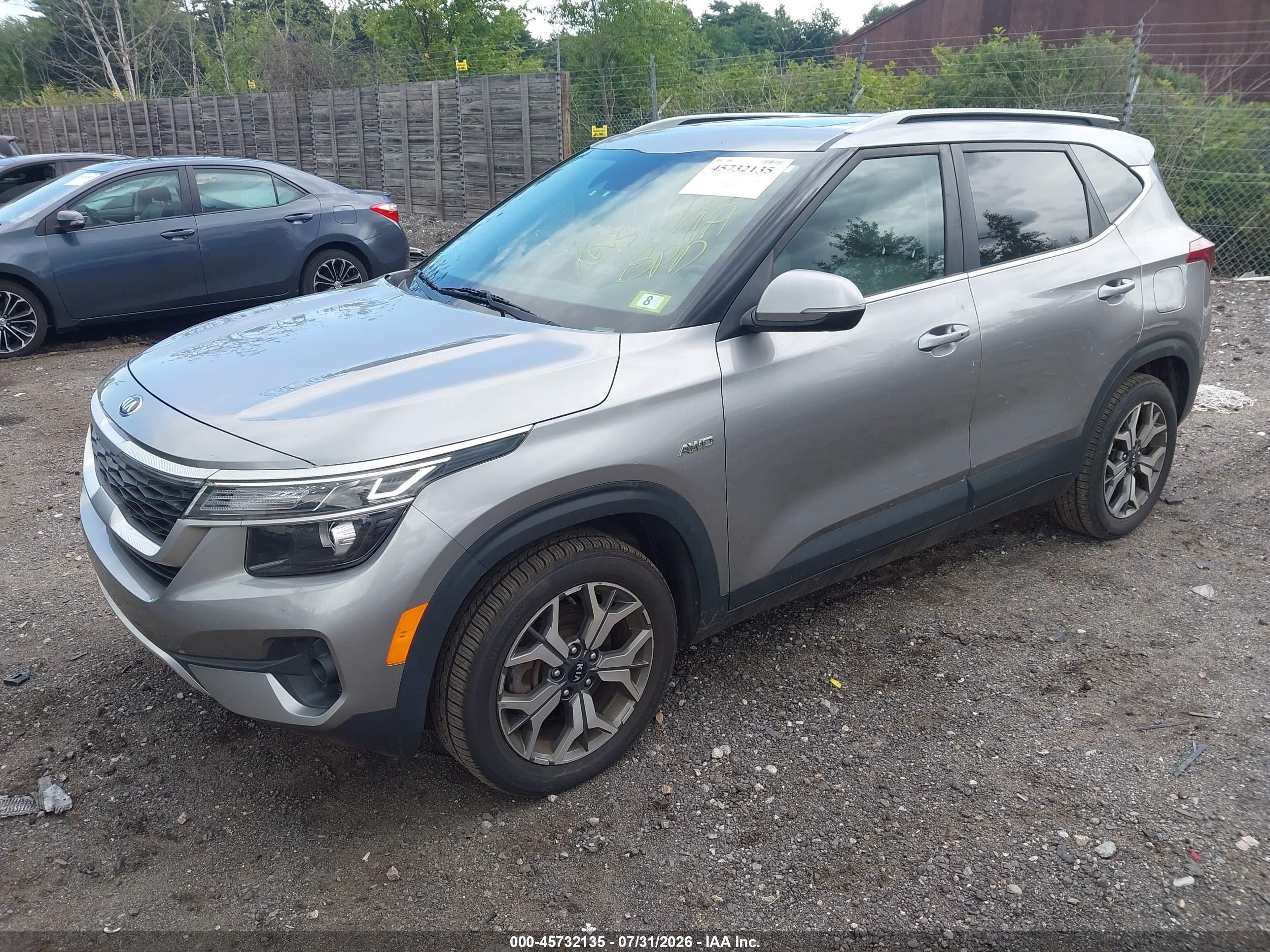 2021 Kia Seltos Ex White vin: KNDERCAA3M7092996