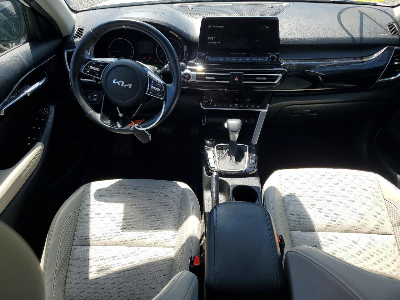2022 Kia Seltos Ex White vin: KNDERCAA6N7240091