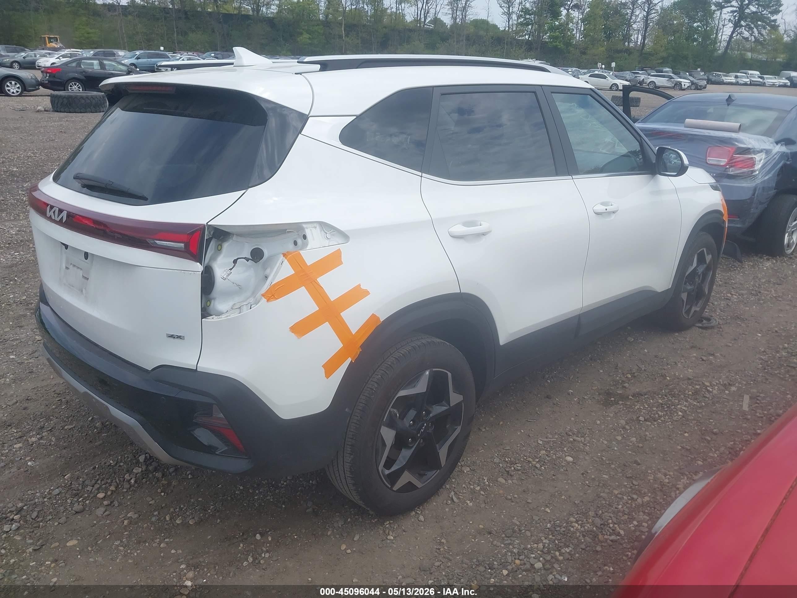 2025 Kia Seltos Ex White vin: KNDERCAA7S7678694