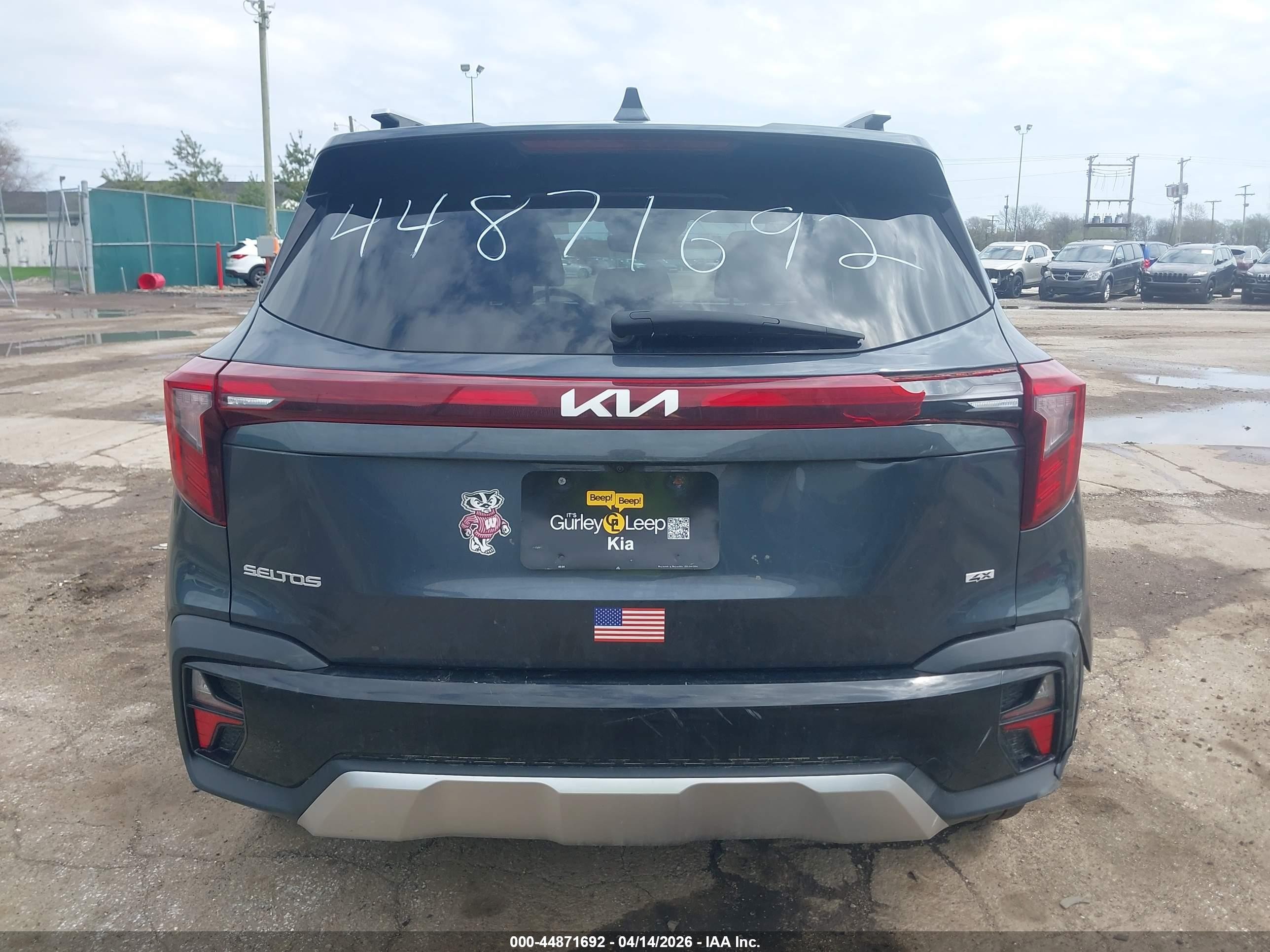 2024 Kia Seltos Ex Gray vin: KNDERCAA9R7646016
