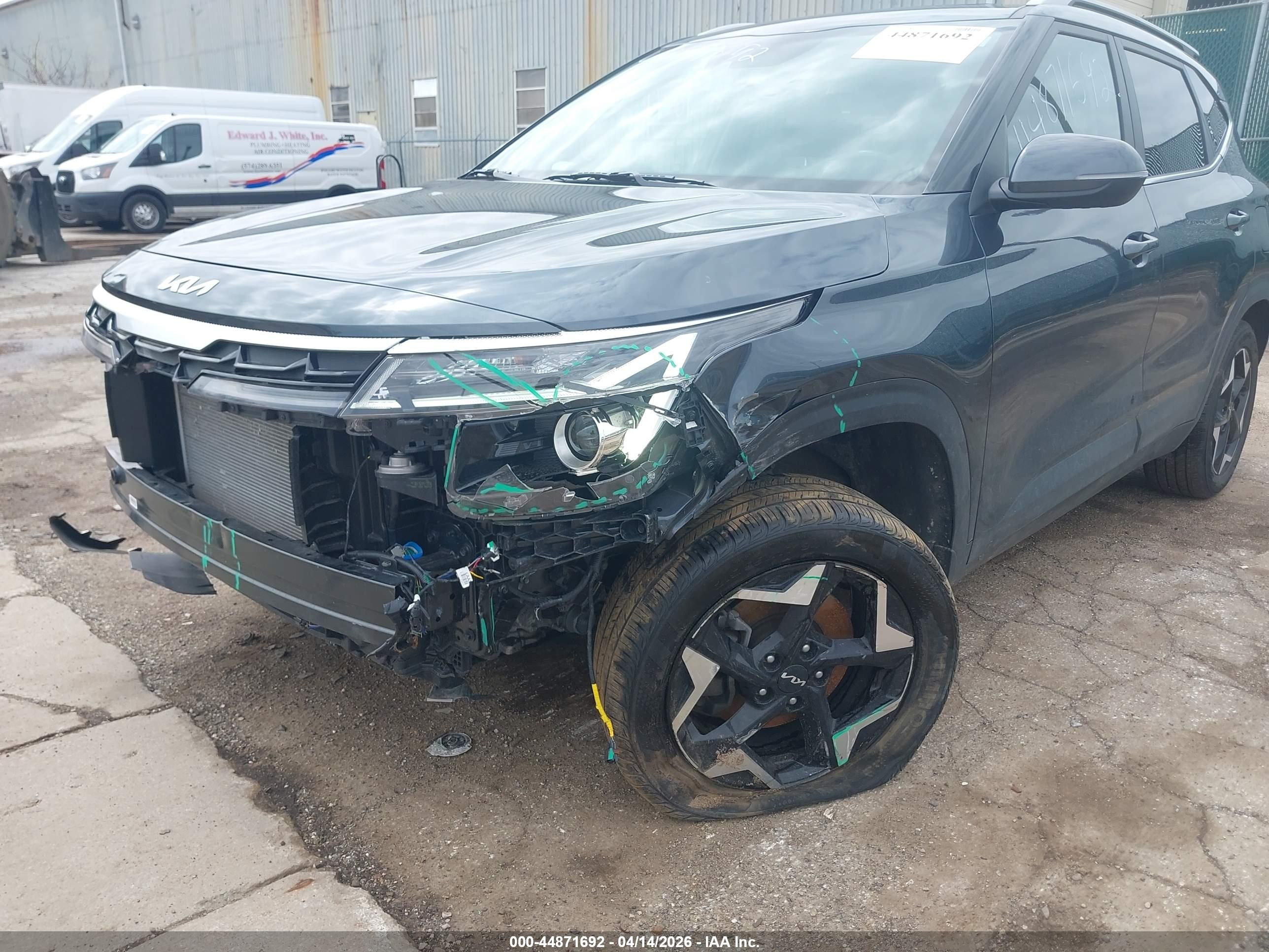 2024 Kia Seltos Ex Gray vin: KNDERCAA9R7646016