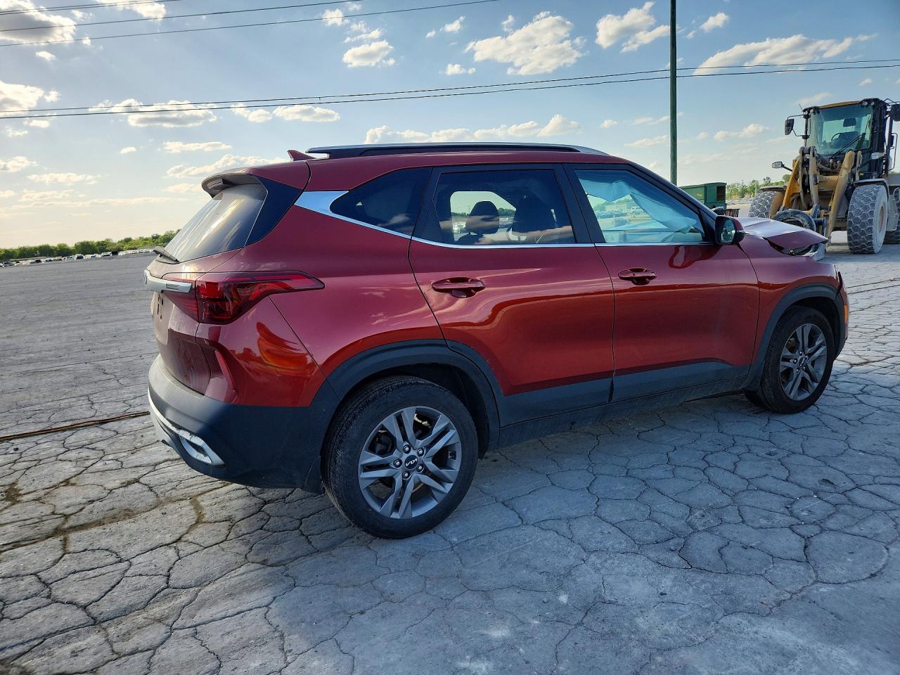 2023 Kia Seltos S Orange vin: KNDEU2AA0P7440041