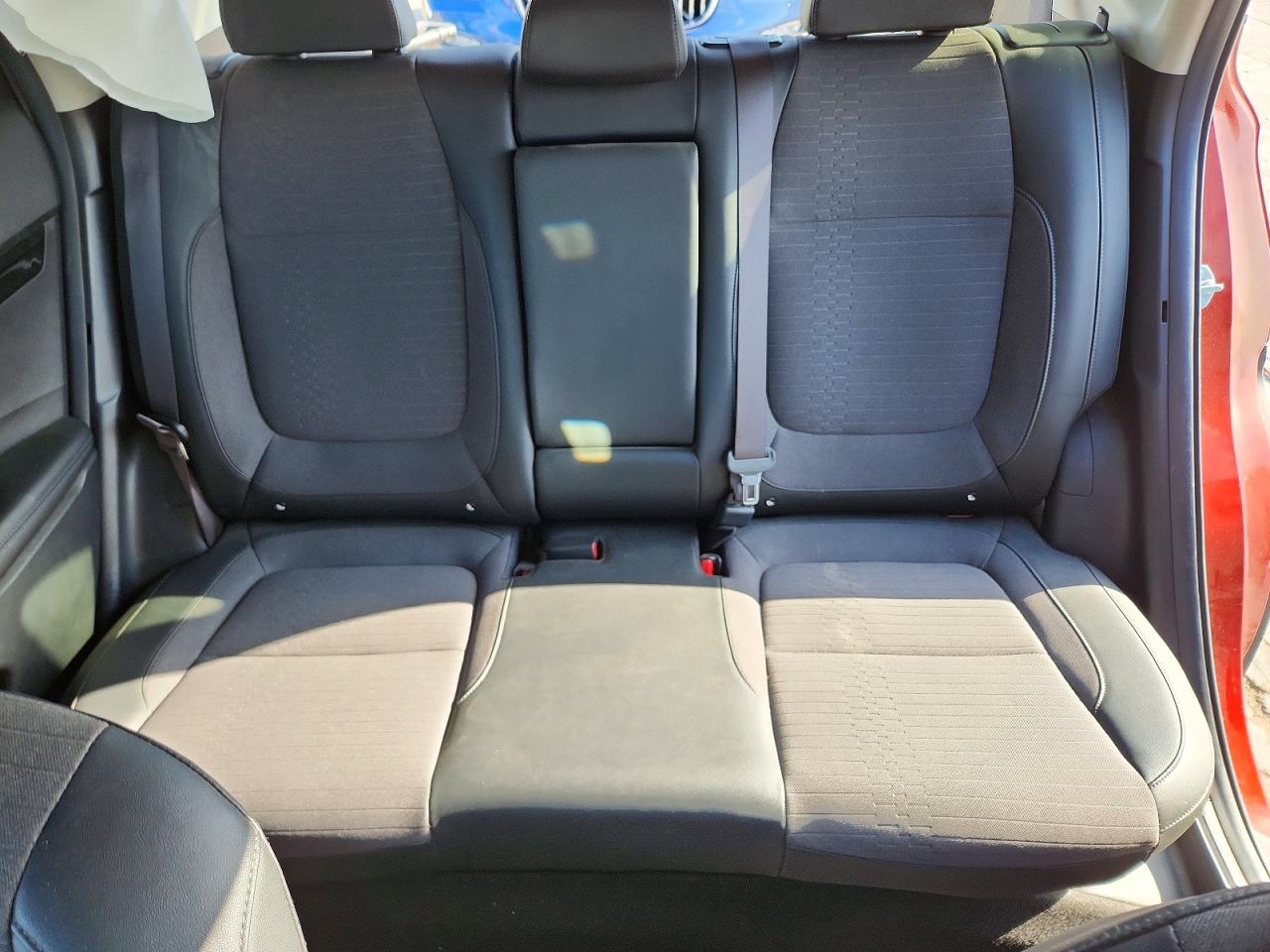 2023 Kia Seltos S Orange vin: KNDEU2AA0P7440041