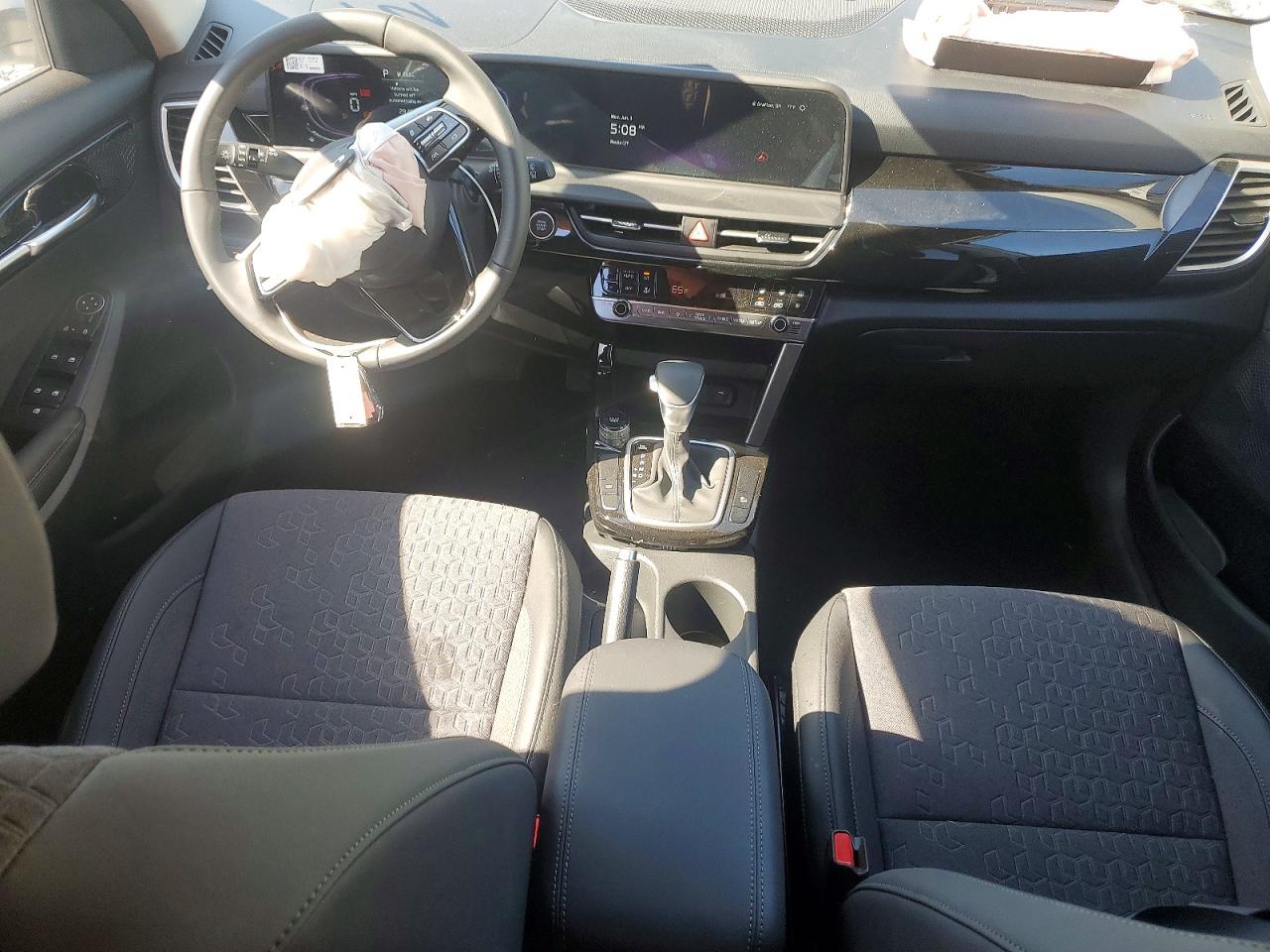 2026 Kia Seltos S White vin: KNDEU2AA3T7925686