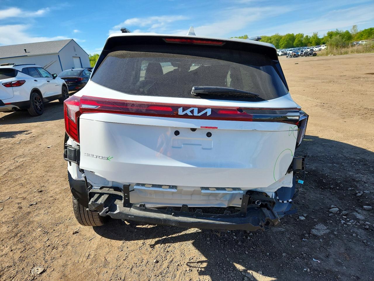 2026 Kia Seltos S White vin: KNDEU2AA3T7925686