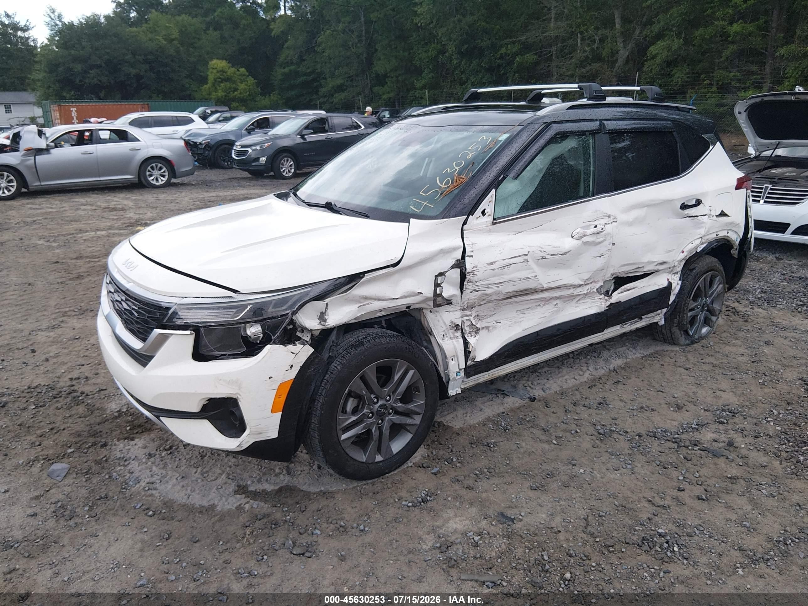 2023 Kia Seltos S White vin: KNDEU2AA4P7457215