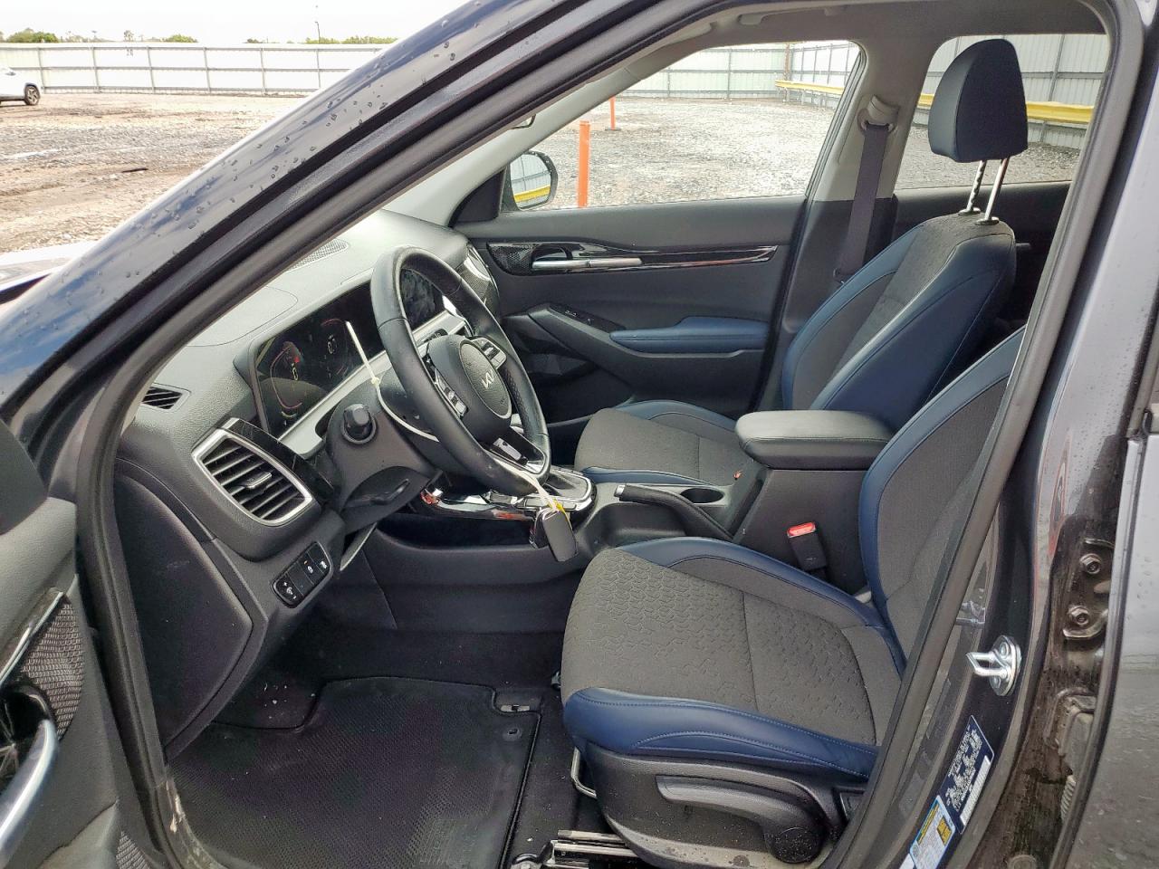 2025 Kia Seltos S Серый vin: KNDEU2AA5S7811252