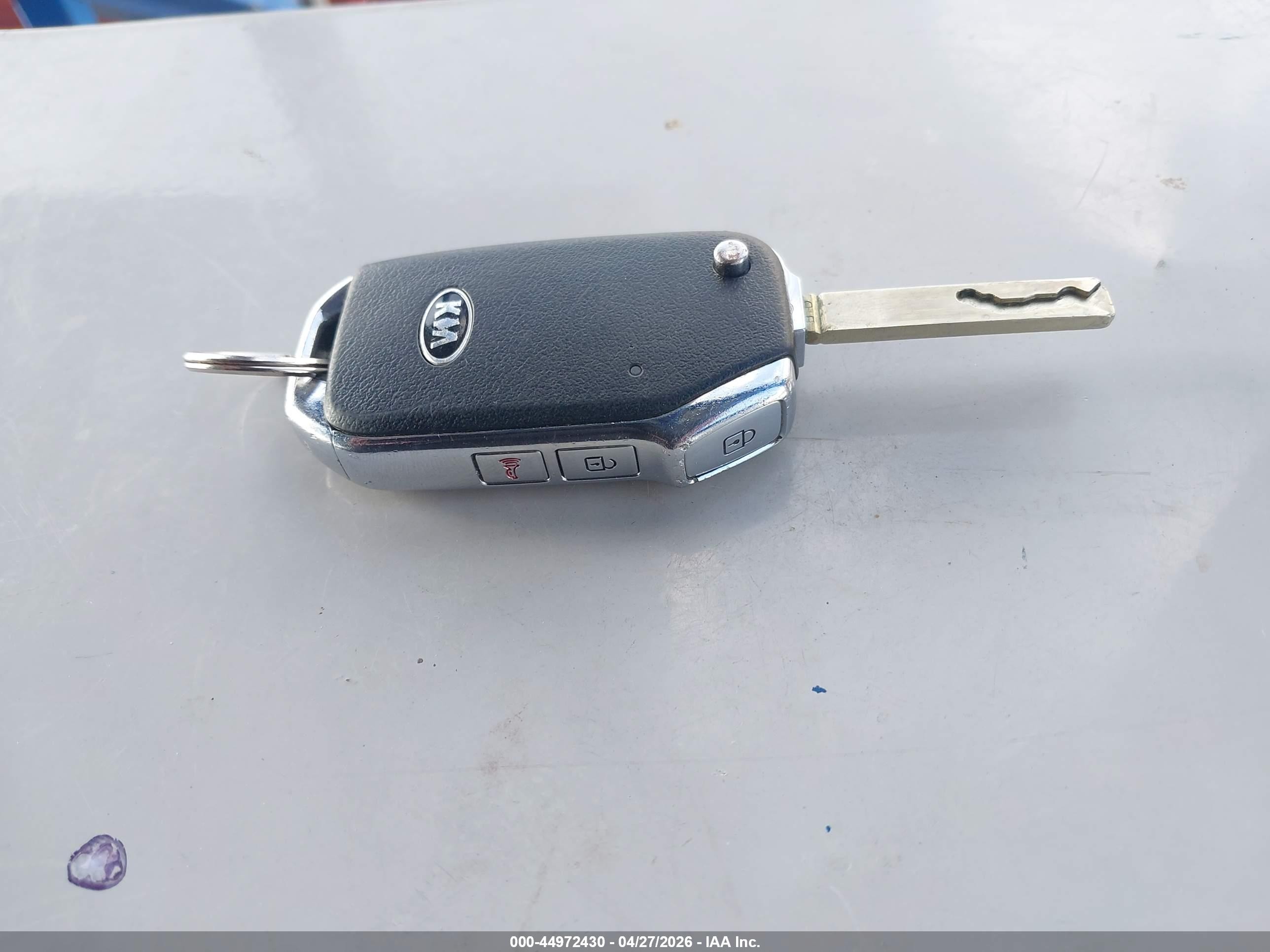 2021 Kia Seltos S White vin: KNDEU2AA6M7057085