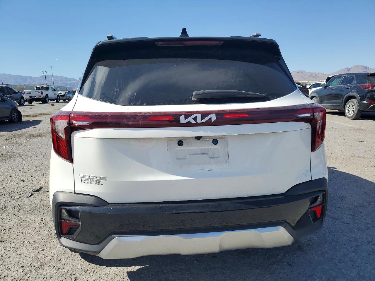 2024 Kia Seltos S White vin: KNDEU2AA7R7502909