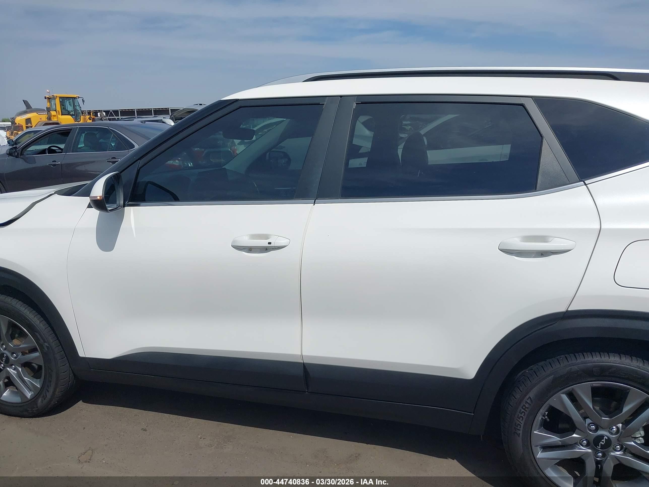 2023 Kia Seltos S White vin: KNDEU2AAXP7372234
