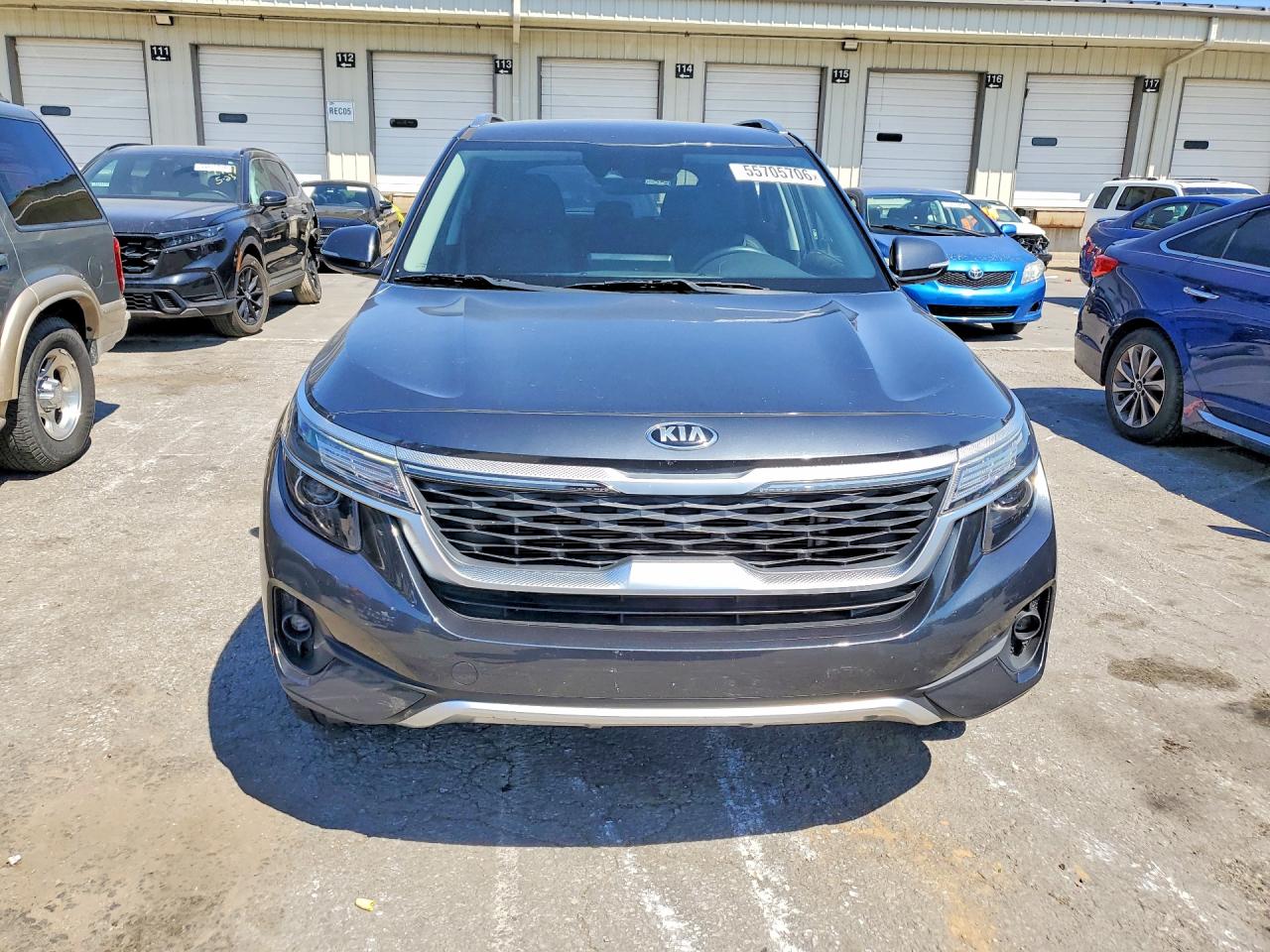 2021 Kia Seltos S Угольный vin: KNDEUCA22M7147901