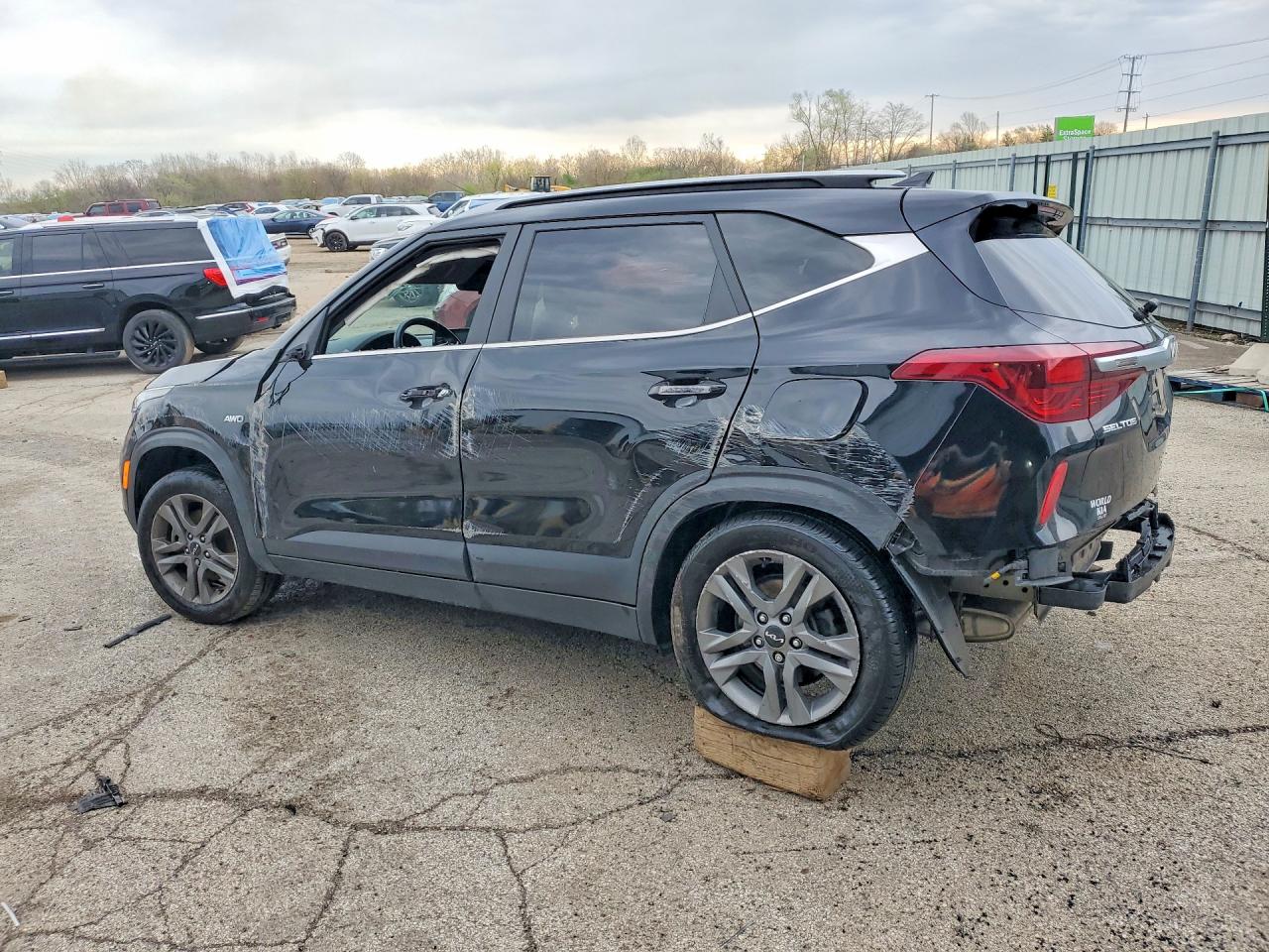 2023 Kia Seltos S Black vin: KNDEUCAA2P7457915