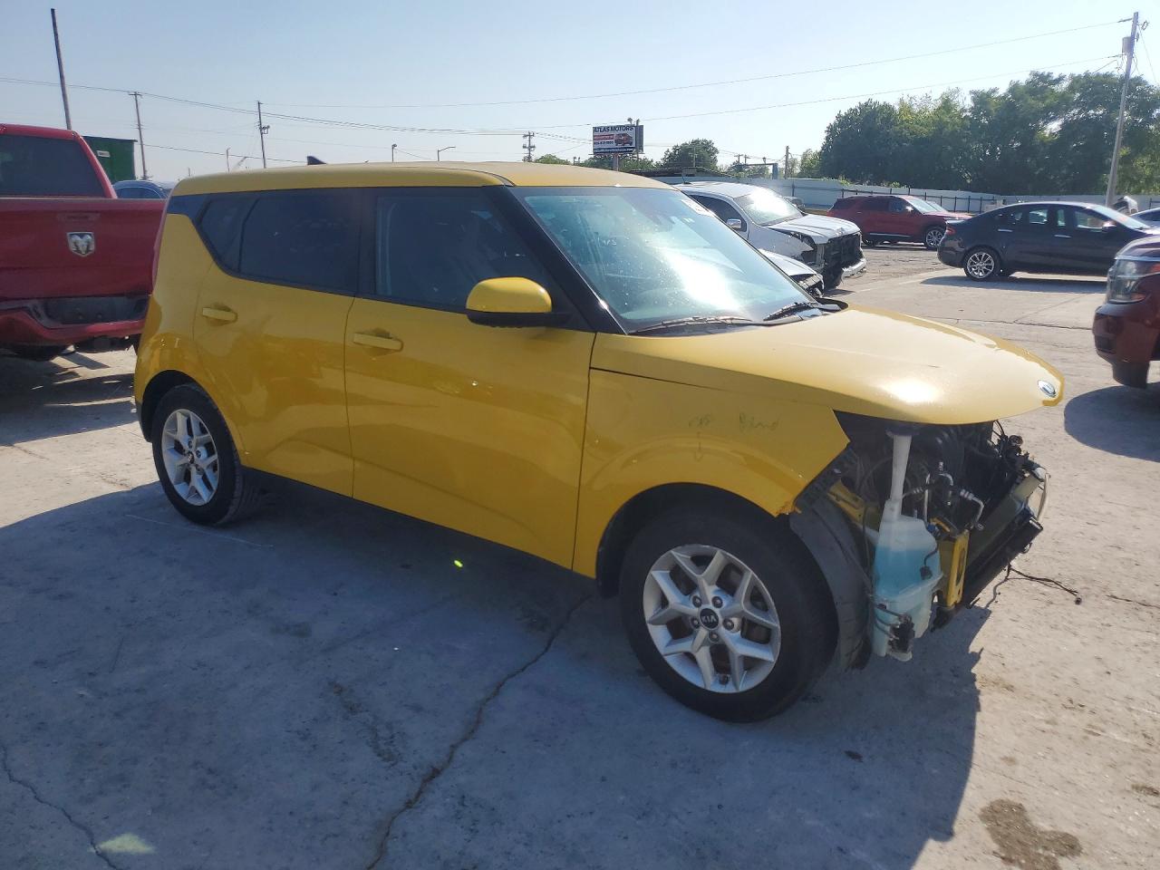 2020 Kia Soul S Желтый vin: KNDJ23AU4L7049862
