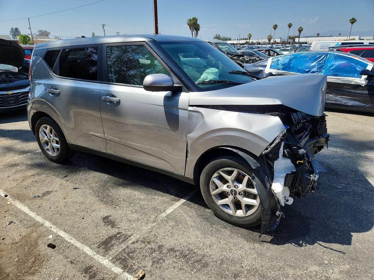 2025 Kia Soul S Silver vin: KNDJ23AU4S7943892